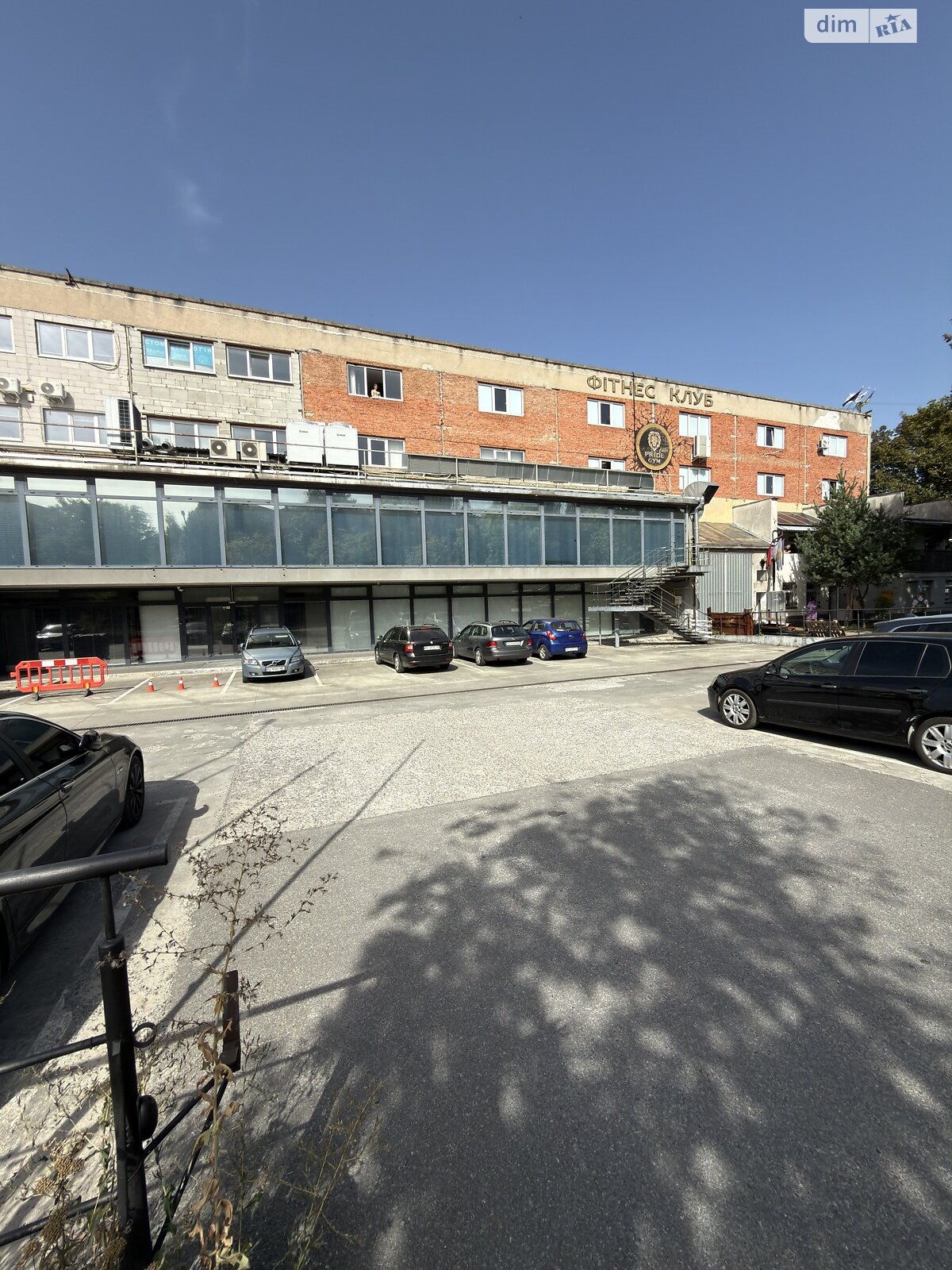 Специальное помещение в Львове, сдам в аренду по Садовая улица 2А, район Южный, цена: 5 000 грн за объект фото 1 Специальное помещение в Львове, сдам в аренду по Садовая улица 2А, район Южный, цена: 5 000 грн за объект фото 1