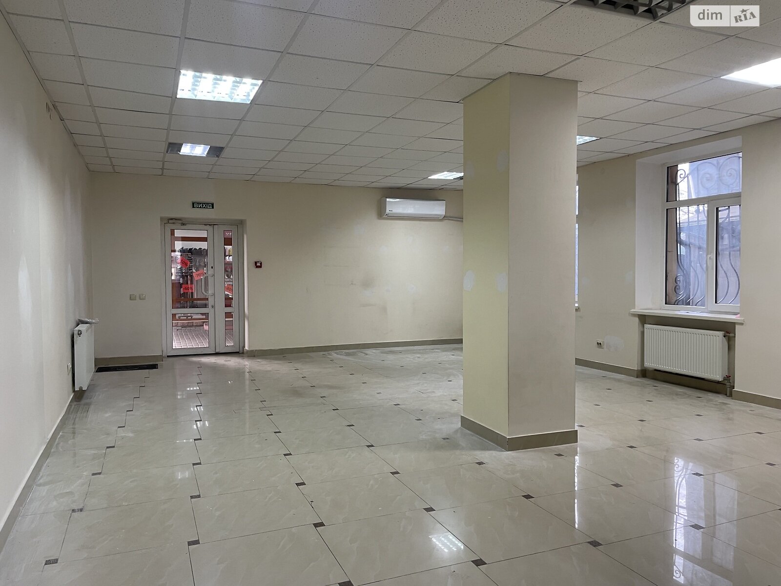 Специальное помещение в Тернополе, сдам в аренду по Русская улица, район Центр, цена: 54 000 грн за объект фото 1 Специальное помещение в Тернополе, сдам в аренду по Русская улица, район Центр, цена: 54 000 грн за объект фото 1