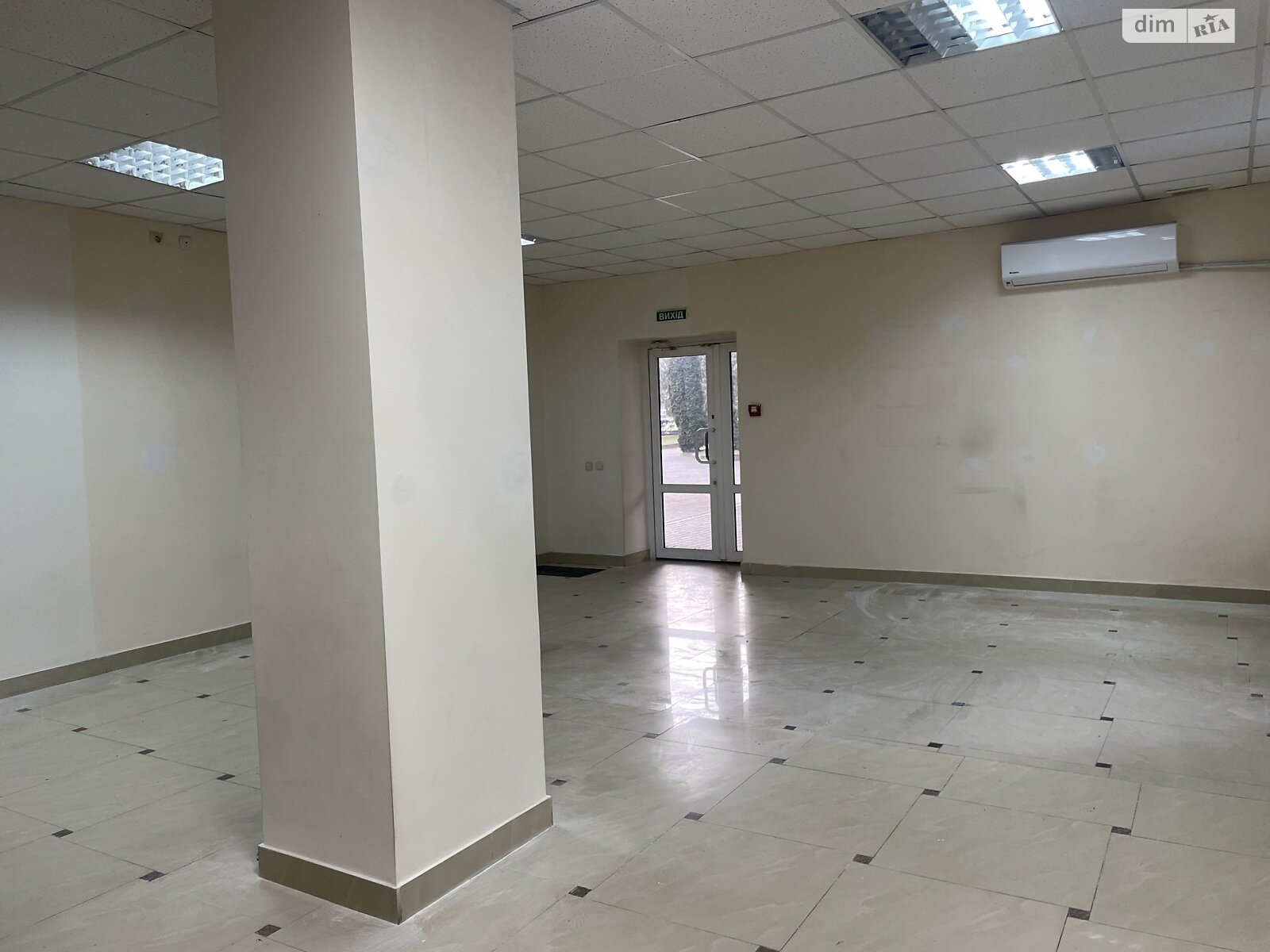 Специальное помещение в Тернополе, сдам в аренду по Русская улица, район Центр, цена: 54 000 грн за объект фото 1 Специальное помещение в Тернополе, сдам в аренду по Русская улица, район Центр, цена: 54 000 грн за объект фото 1