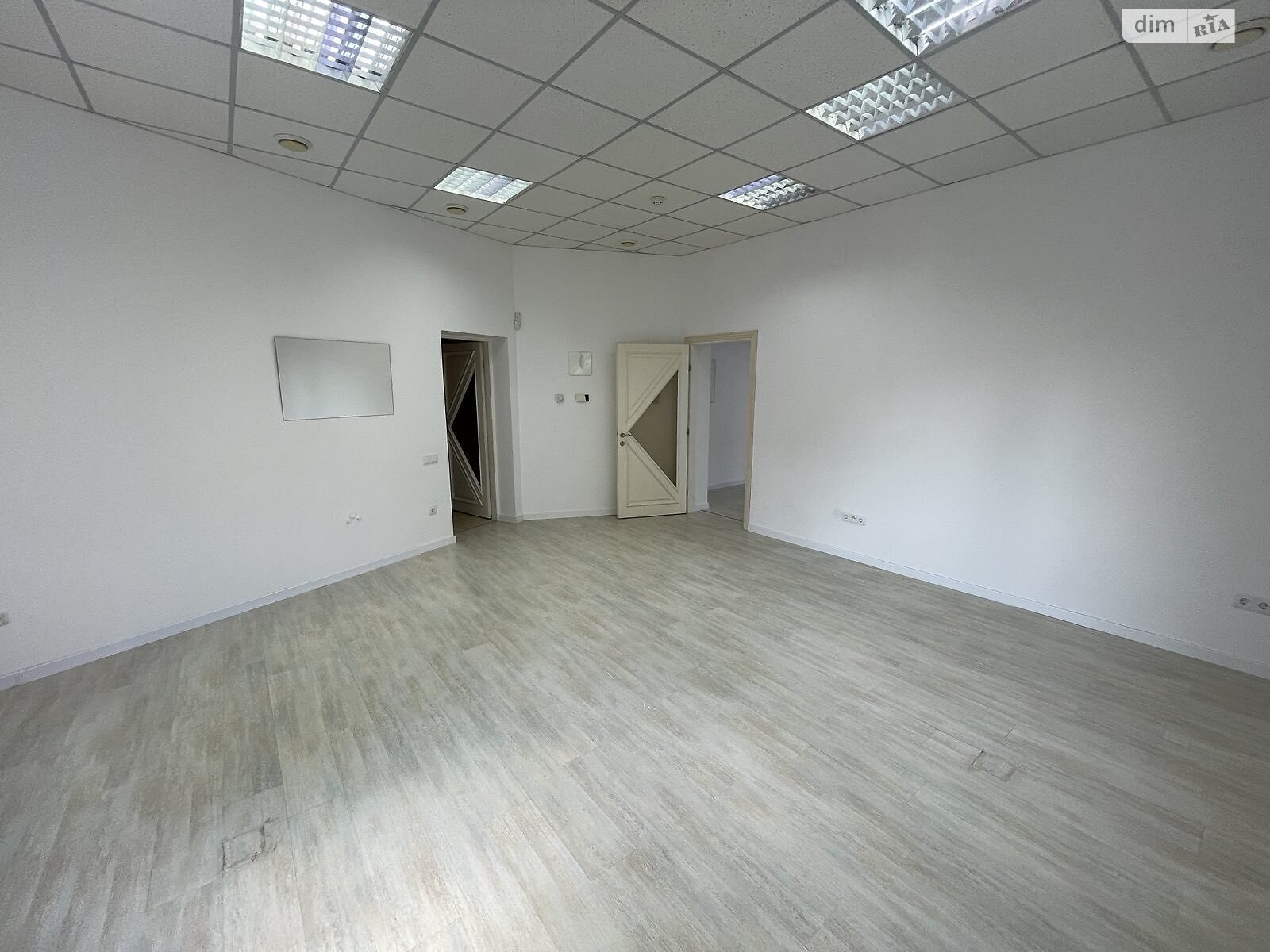 Специальное помещение в Тернополе, сдам в аренду по Шевченка Т. б-р, район Центр, цена: 40 043 грн за объект фото 1