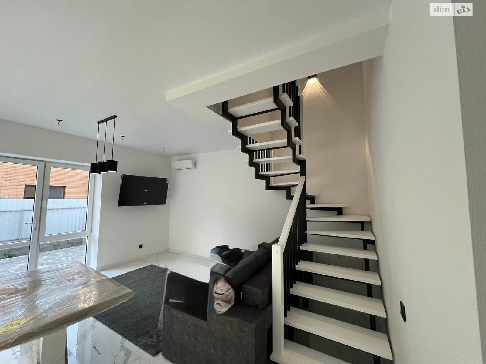 двоповерховий таунхаус, 90 кв. м, кирпич. Здається помісячно в Агрономічному фото 1 двоповерховий таунхаус, 90 кв. м, кирпич. Здається помісячно в Агрономічному фото 1