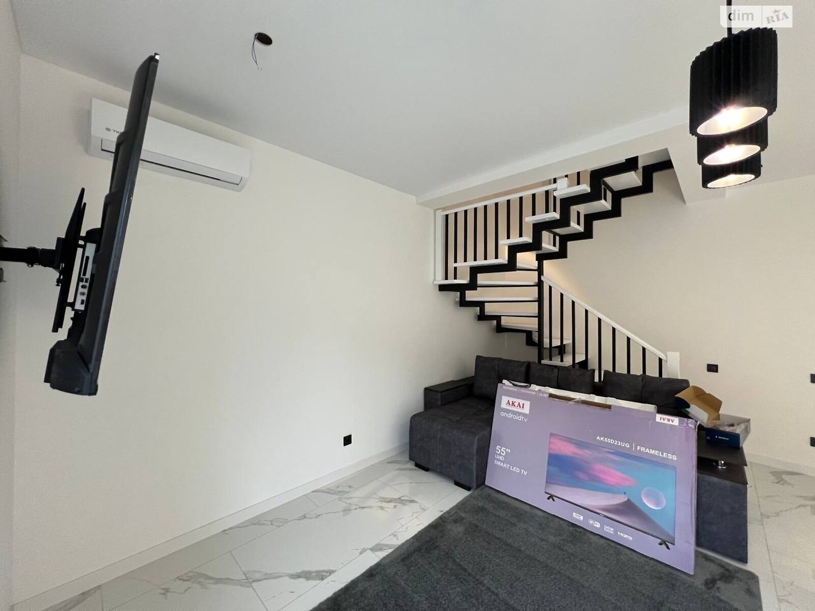 двоповерховий таунхаус, 90 кв. м, кирпич. Здається помісячно в Агрономічному фото 1 двоповерховий таунхаус, 90 кв. м, кирпич. Здається помісячно в Агрономічному фото 1