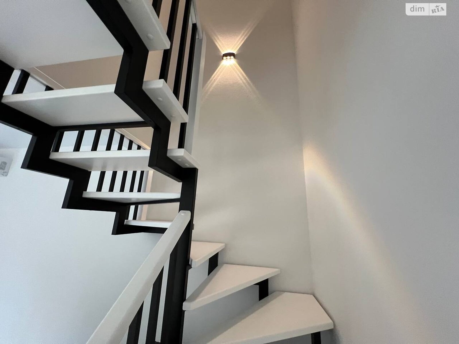 двоповерховий таунхаус, 90 кв. м, кирпич. Здається помісячно в Агрономічному фото 1 двоповерховий таунхаус, 90 кв. м, кирпич. Здається помісячно в Агрономічному фото 1