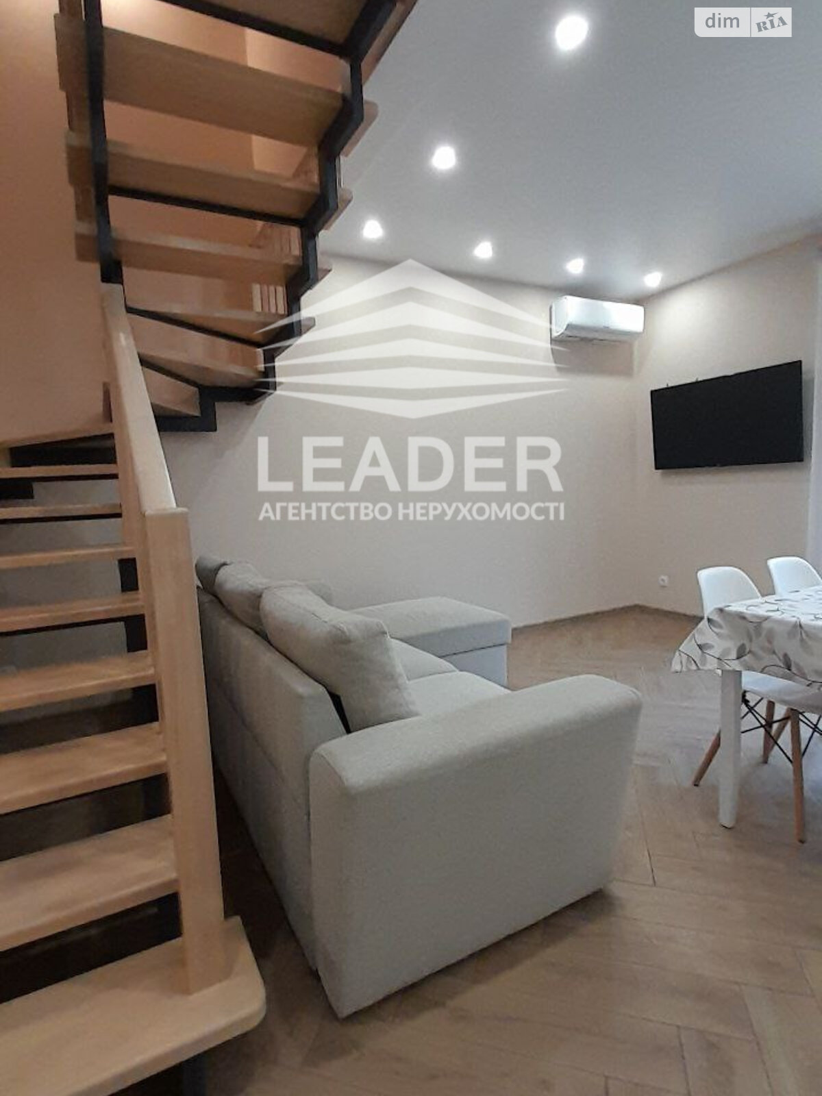 двухэтажный таунхаус, 90 кв. м, кирпич. Сдается помесячно в Агрономичном фото 1