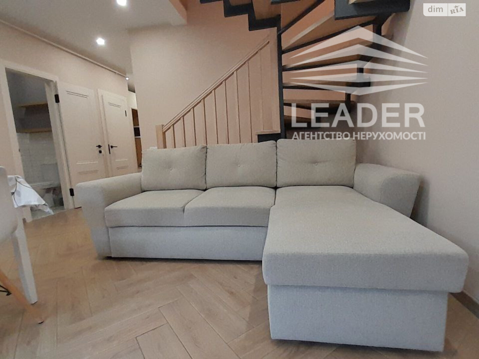 двухэтажный таунхаус, 90 кв. м, кирпич. Сдается помесячно в Агрономичном фото 1