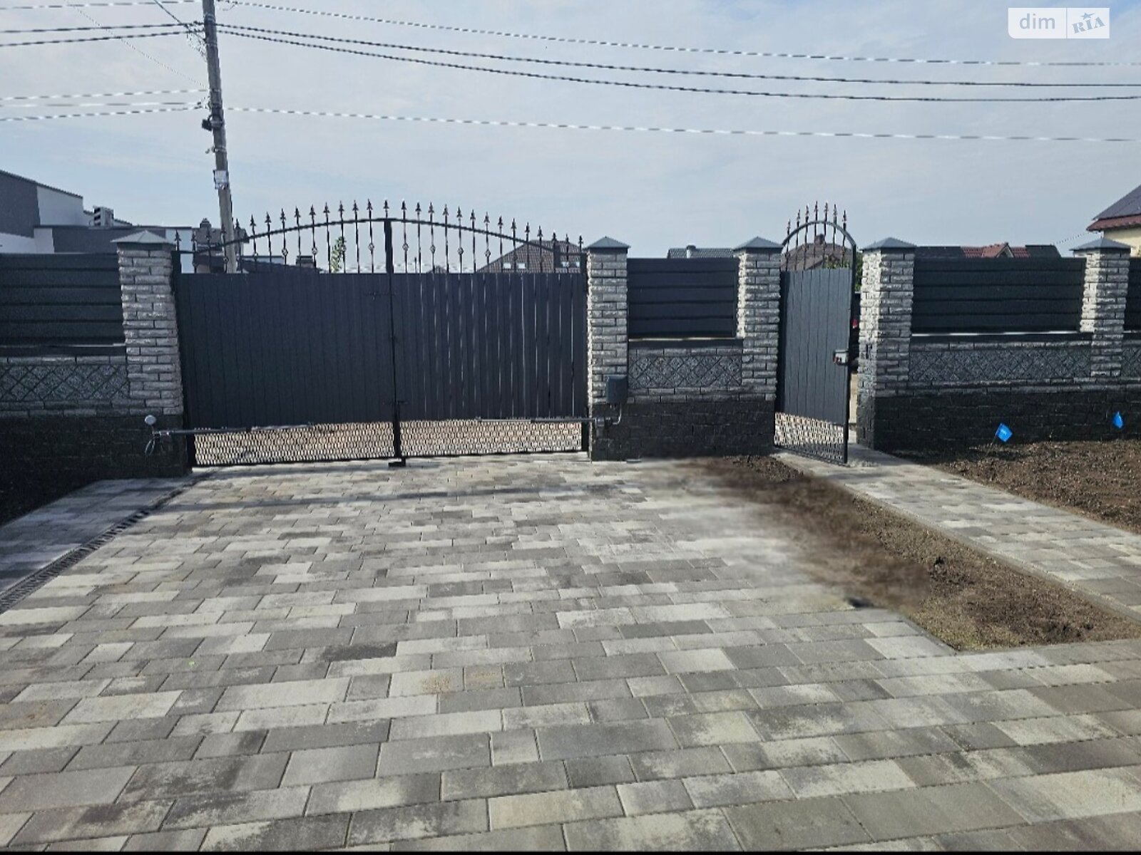 двухэтажный таунхаус, 120 кв. м, кирпич. Сдается помесячно в Белой Церкви, в районе Военстрой фото 1 двухэтажный таунхаус, 120 кв. м, кирпич. Сдается помесячно в Белой Церкви, в районе Военстрой фото 1