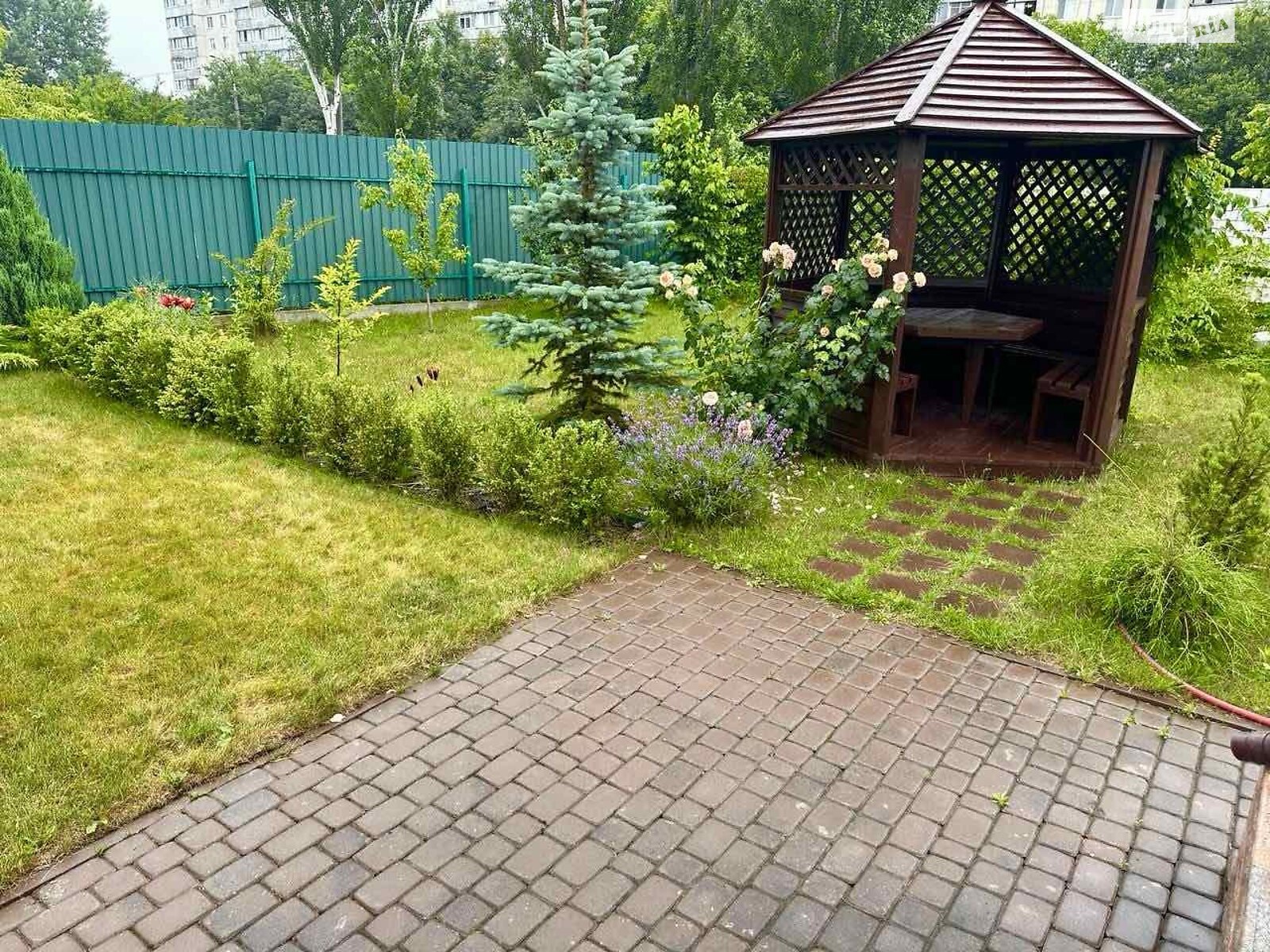 двухэтажный таунхаус, 160 кв. м, кирпич. Сдается помесячно в Черкассах, в районе ЮЗР фото 1 двухэтажный таунхаус, 160 кв. м, кирпич. Сдается помесячно в Черкассах, в районе ЮЗР фото 1