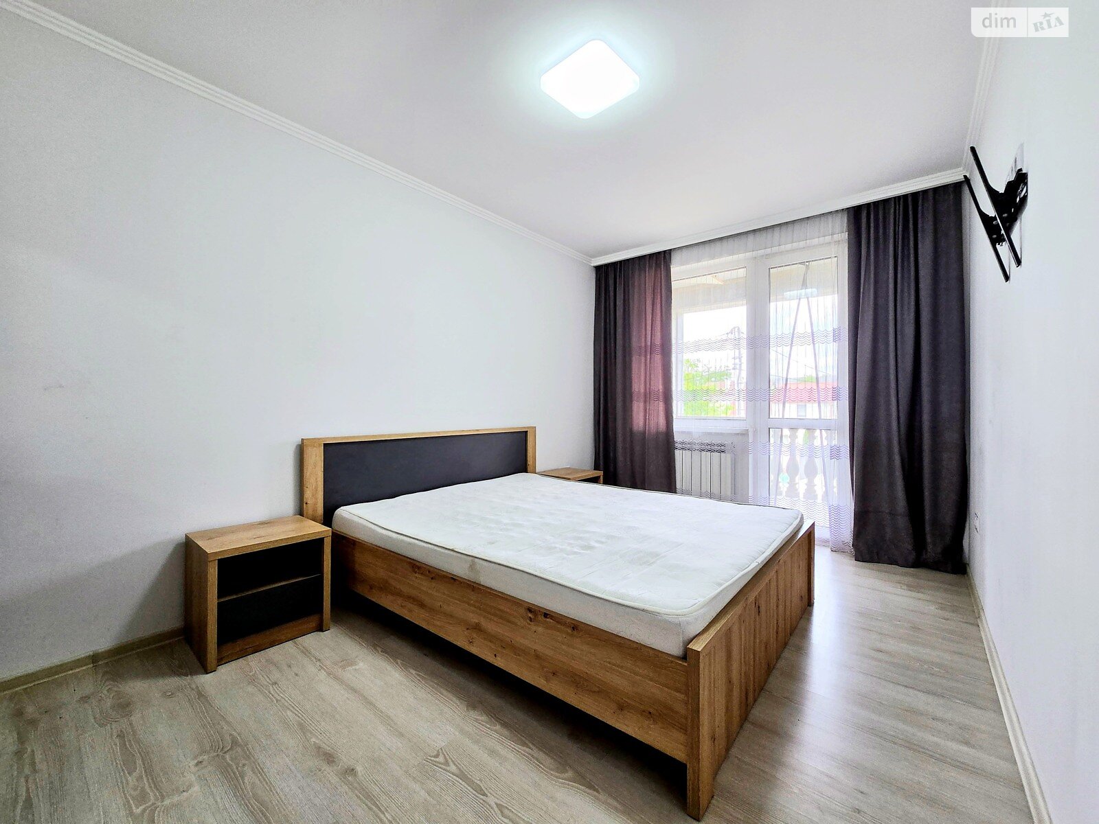 двухэтажный таунхаус, 140 кв. м, кирпич. Сдается помесячно в Черновцах, в районе Первомайский фото 1 двухэтажный таунхаус, 140 кв. м, кирпич. Сдается помесячно в Черновцах, в районе Первомайский фото 1