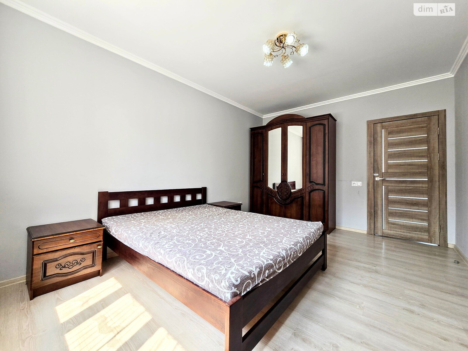 двухэтажный таунхаус, 140 кв. м, кирпич. Сдается помесячно в Черновцах, в районе Первомайский фото 1 двухэтажный таунхаус, 140 кв. м, кирпич. Сдается помесячно в Черновцах, в районе Первомайский фото 1