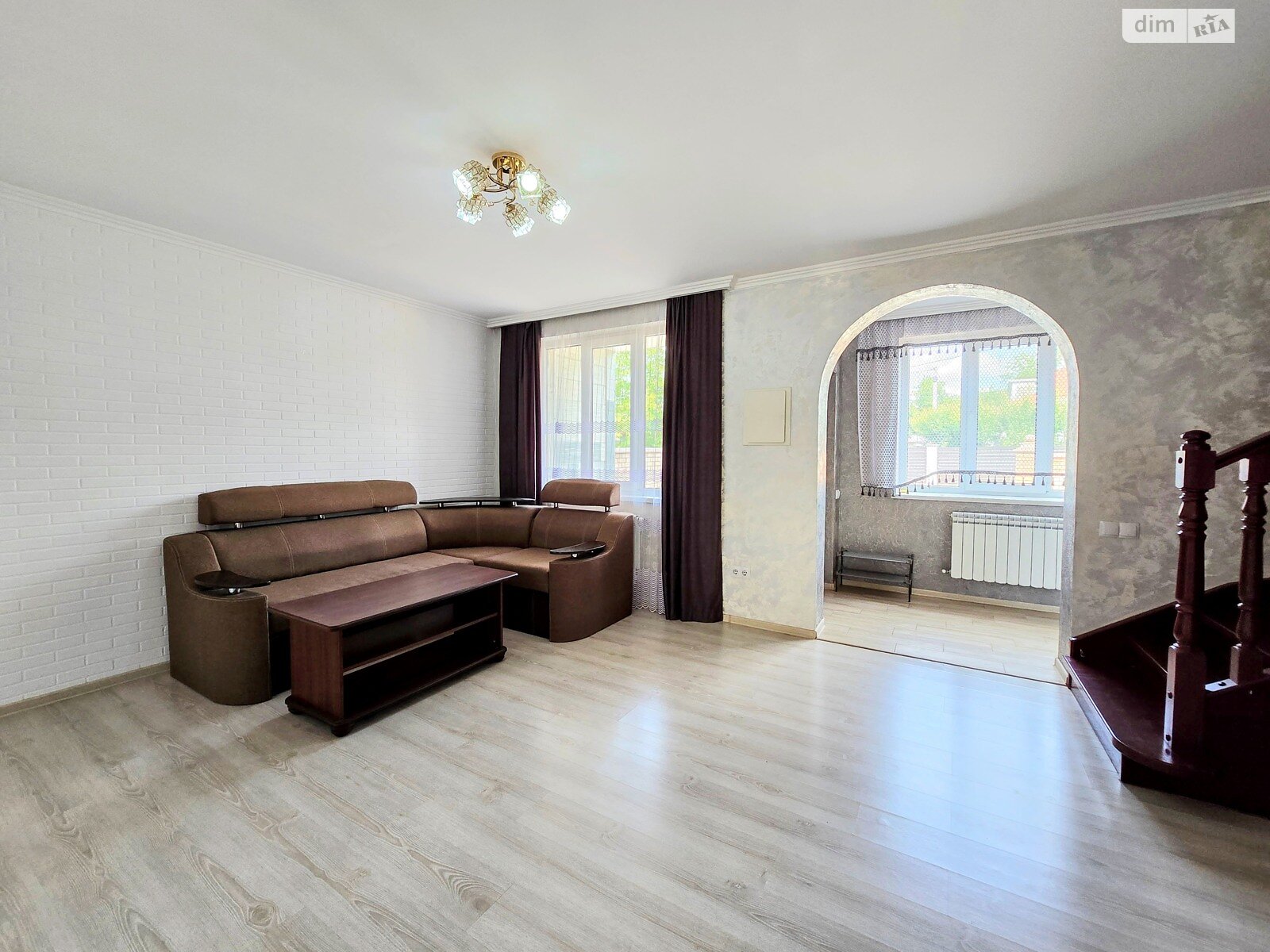 двухэтажный таунхаус, 140 кв. м, кирпич. Сдается помесячно в Черновцах, в районе Первомайский фото 1 двухэтажный таунхаус, 140 кв. м, кирпич. Сдается помесячно в Черновцах, в районе Первомайский фото 1