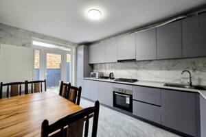 двоповерховий таунхаус, 140 кв. м, цегла. Здається помісячно в Чернівцях, в районі Проспект фото 2 двопроверховий таунхаус, 140 кв. м, цегла. Здається помісячно в Чернівцях, в районі Проспект фото 2