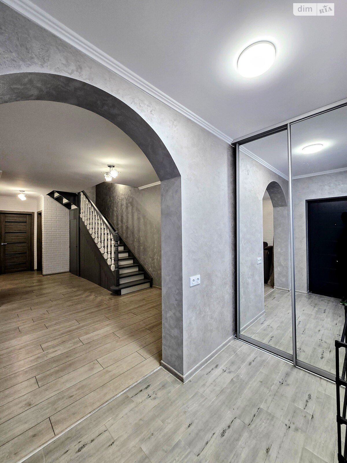 двоповерховий таунхаус, 140 кв. м, цегла. Здається помісячно в Чернівцях, в районі Проспект фото 1 двопроверховий таунхаус, 140 кв. м, цегла. Здається помісячно в Чернівцях, в районі Проспект фото 1