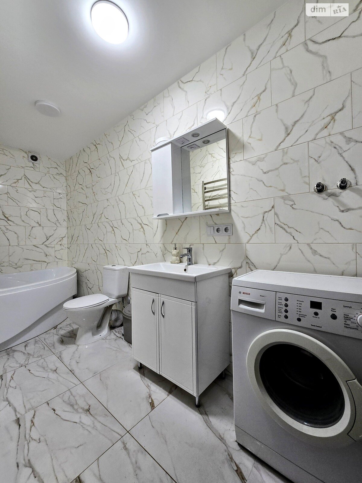 двоповерховий таунхаус, 140 кв. м, цегла. Здається помісячно в Чернівцях, в районі Проспект фото 1 двопроверховий таунхаус, 140 кв. м, цегла. Здається помісячно в Чернівцях, в районі Проспект фото 1