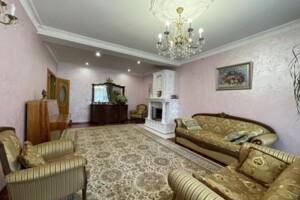 трехэтажный таунхаус, 220 кв. м, кирпич. Сдается помесячно в Черновцах, в районе Проспект фото 2 трехэтажный таунхаус, 220 кв. м, кирпич. Сдается помесячно в Черновцах, в районе Проспект фото 2