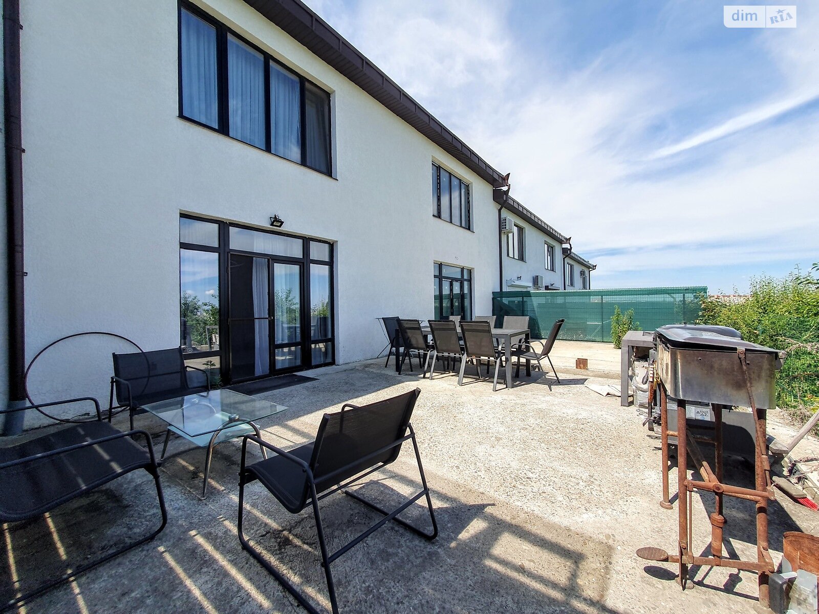 двопроверховий таунхаус, 106 кв. м, цегла. Здається помісячно в Чернівцях, в районі Сторожинецька фото 1