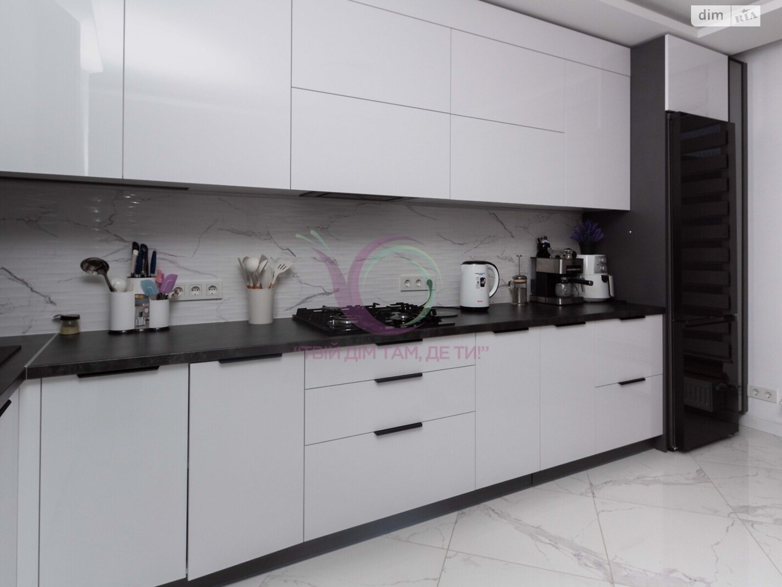 трехэтажный таунхаус, 140 кв. м, кирпич. Сдается помесячно в Черновцах, в районе Южно-Кольцевая фото 1