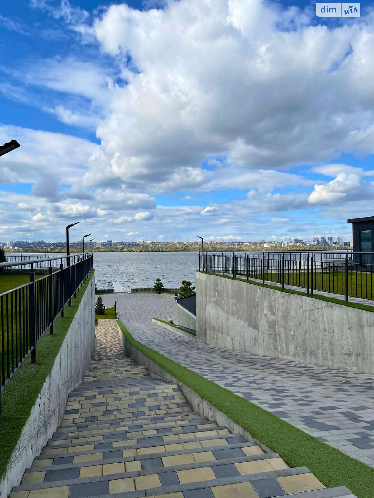 двопроверховий таунхаус, 162.7 кв. м, цегла. Здається помісячно в Дніпрі, в районі Самарський фото 1