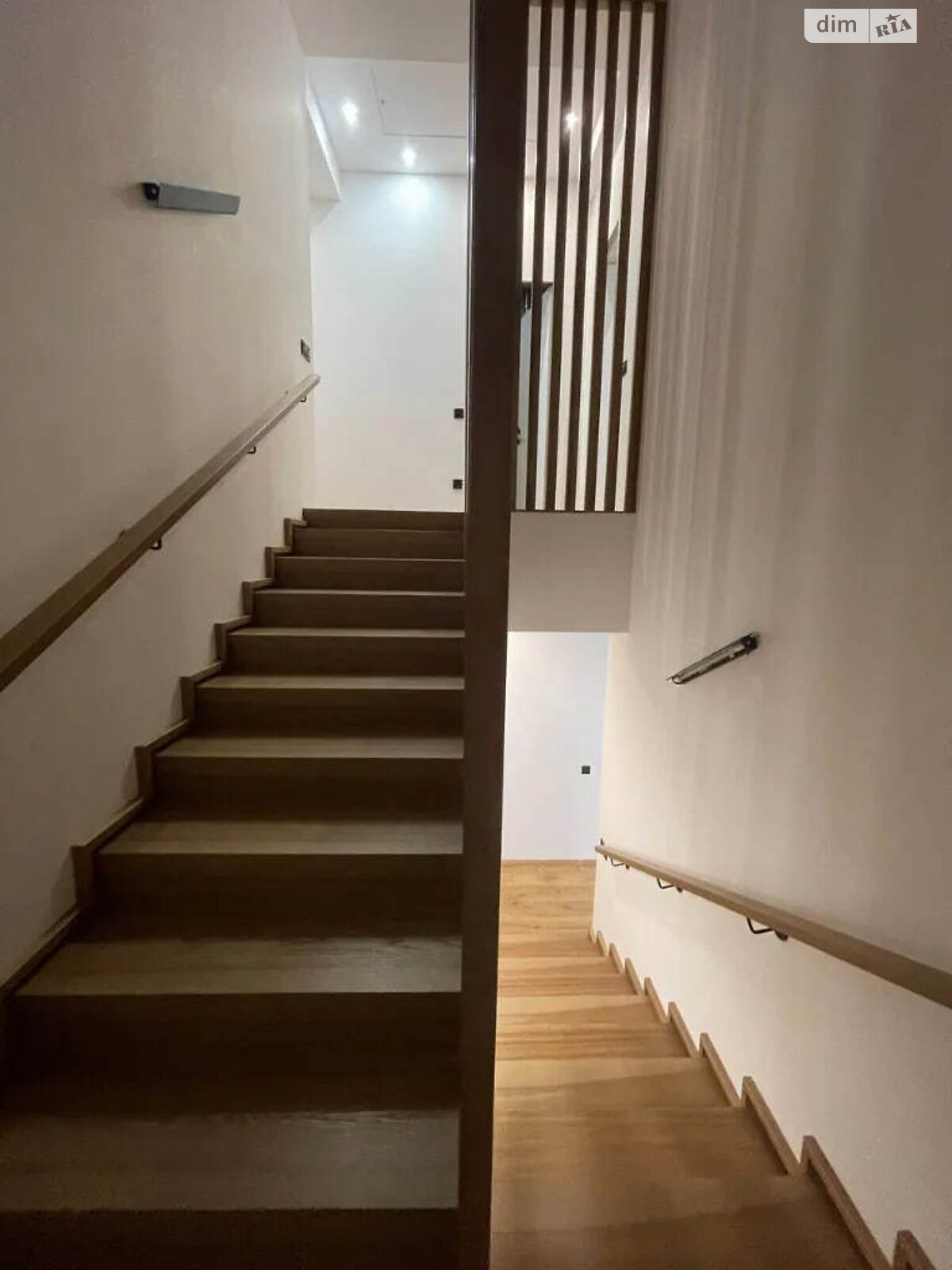 двухэтажный таунхаус, 124 кв. м, кирпич. Сдается помесячно в Днепре, в районе Самарский фото 1