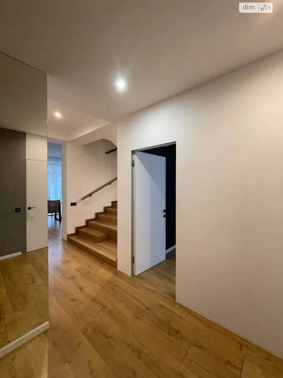 двухэтажный таунхаус, 124 кв. м, кирпич. Сдается помесячно в Днепре, в районе Самарский фото 1