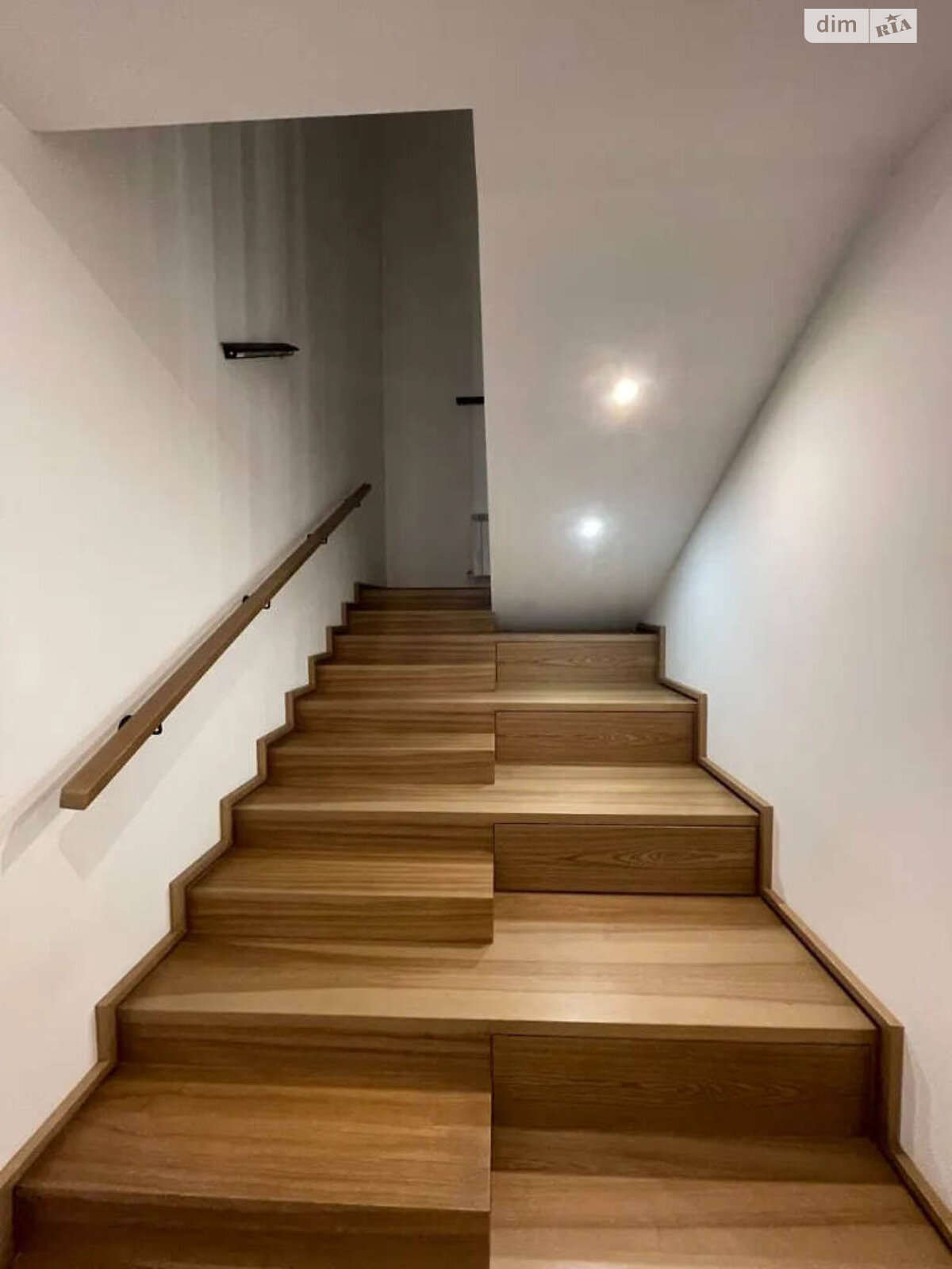 двухэтажный таунхаус, 124 кв. м, кирпич. Сдается помесячно в Днепре, в районе Самарский фото 1