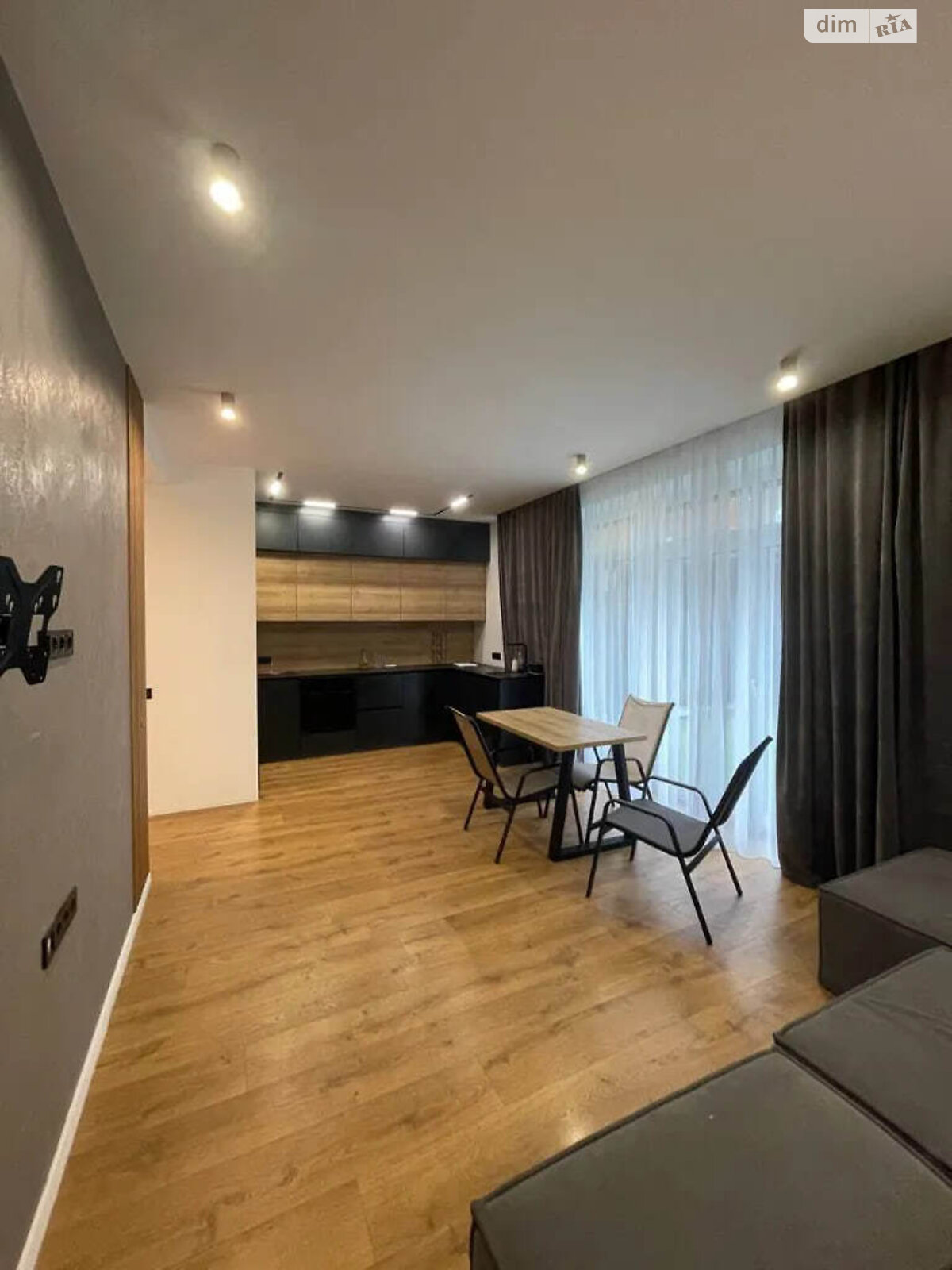 двухэтажный таунхаус, 124 кв. м, кирпич. Сдается помесячно в Днепре, в районе Самарский фото 1