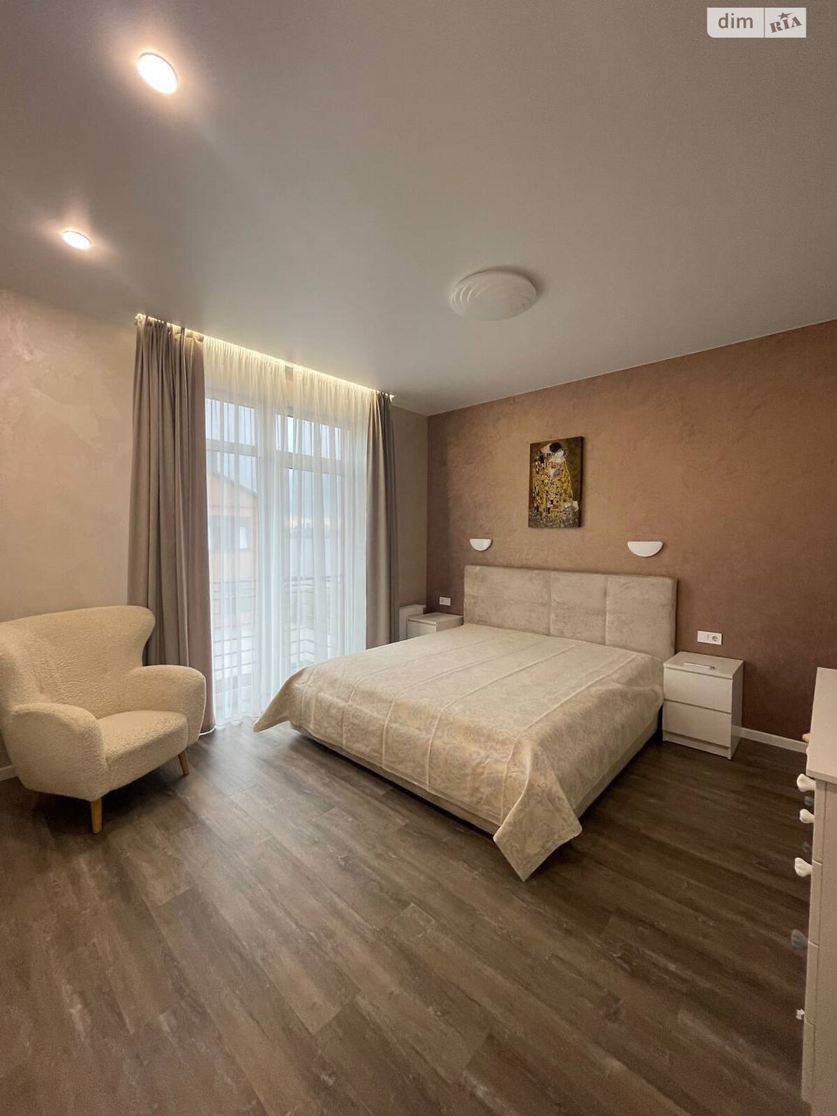 трехэтажный таунхаус, 206 кв. м, кирпич. Сдается помесячно в Днепре, в районе Самарский фото 1 трехэтажный таунхаус, 206 кв. м, кирпич. Сдается помесячно в Днепре, в районе Самарский фото 1