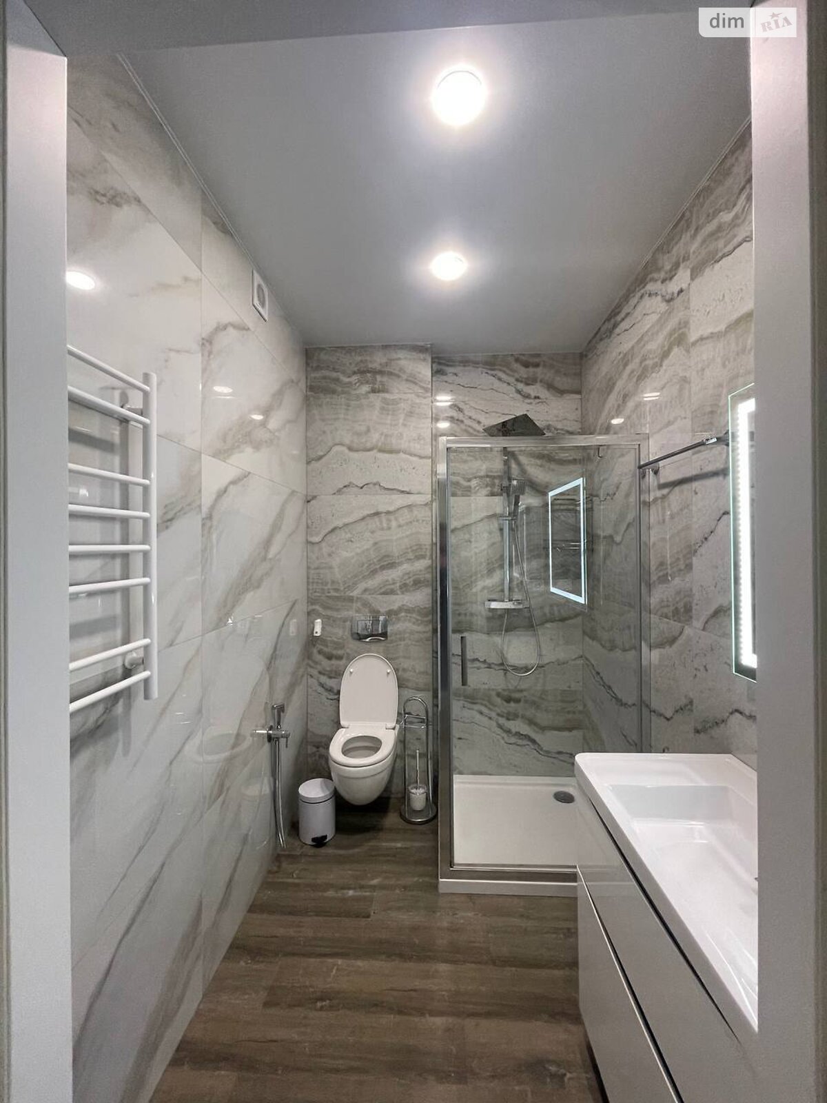 трехэтажный таунхаус, 206 кв. м, кирпич. Сдается помесячно в Днепре, в районе Самарский фото 1 трехэтажный таунхаус, 206 кв. м, кирпич. Сдается помесячно в Днепре, в районе Самарский фото 1