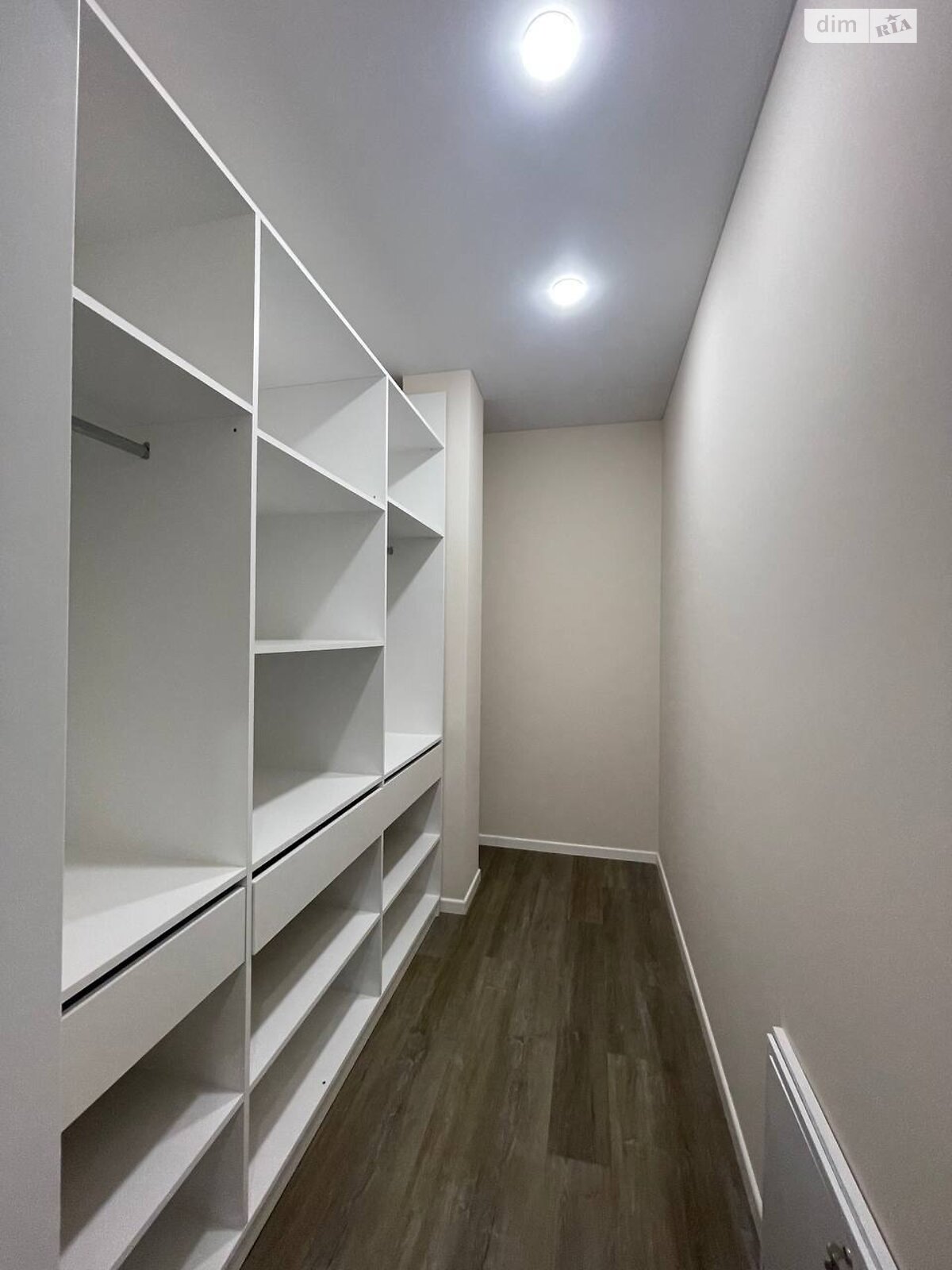 трехэтажный таунхаус, 206 кв. м, кирпич. Сдается помесячно в Днепре, в районе Самарский фото 1 трехэтажный таунхаус, 206 кв. м, кирпич. Сдается помесячно в Днепре, в районе Самарский фото 1