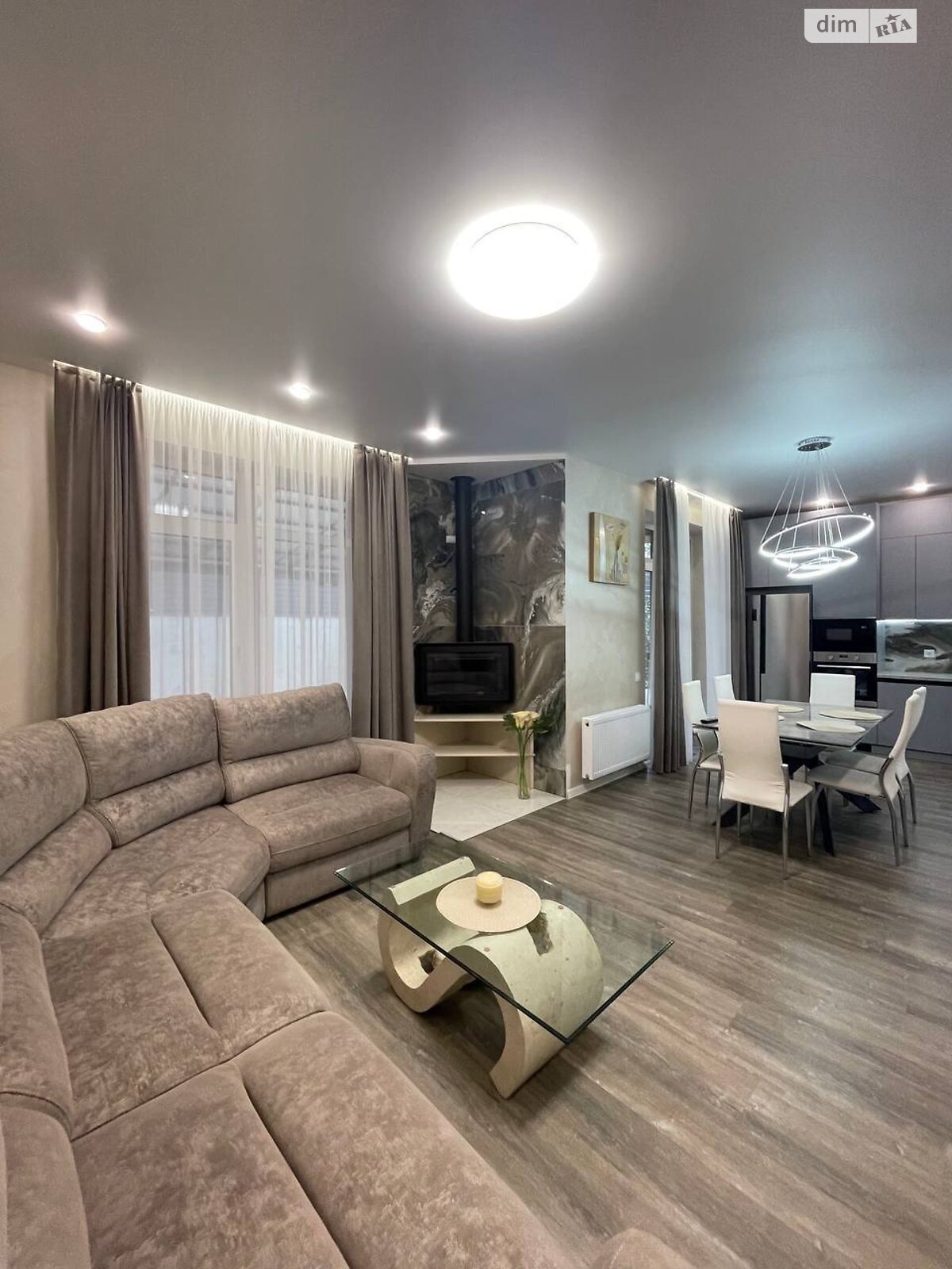 трехэтажный таунхаус, 206 кв. м, кирпич. Сдается помесячно в Днепре, в районе Самарский фото 1 трехэтажный таунхаус, 206 кв. м, кирпич. Сдается помесячно в Днепре, в районе Самарский фото 1