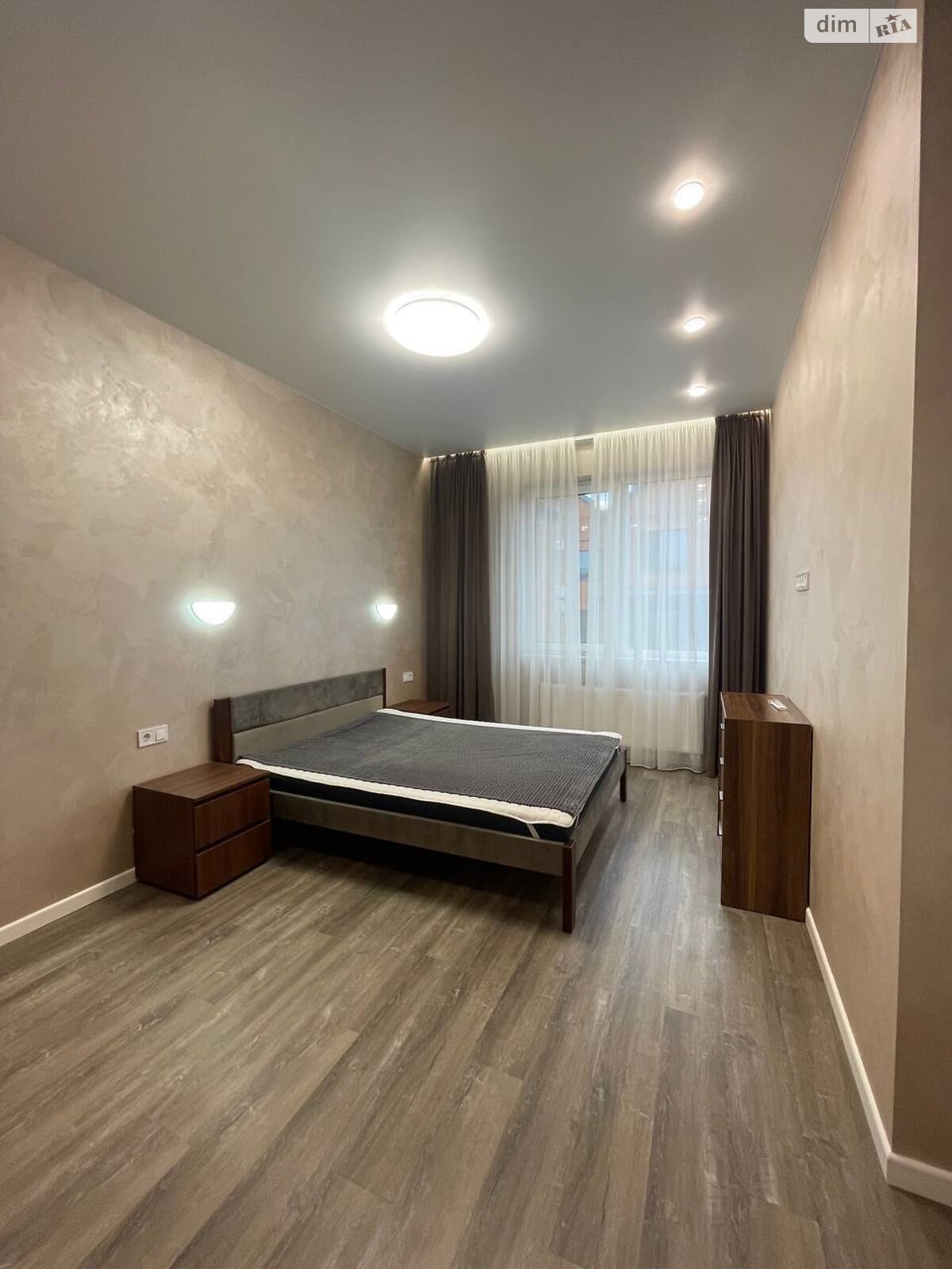 трехэтажный таунхаус, 206 кв. м, кирпич. Сдается помесячно в Днепре, в районе Самарский фото 1 трехэтажный таунхаус, 206 кв. м, кирпич. Сдается помесячно в Днепре, в районе Самарский фото 1