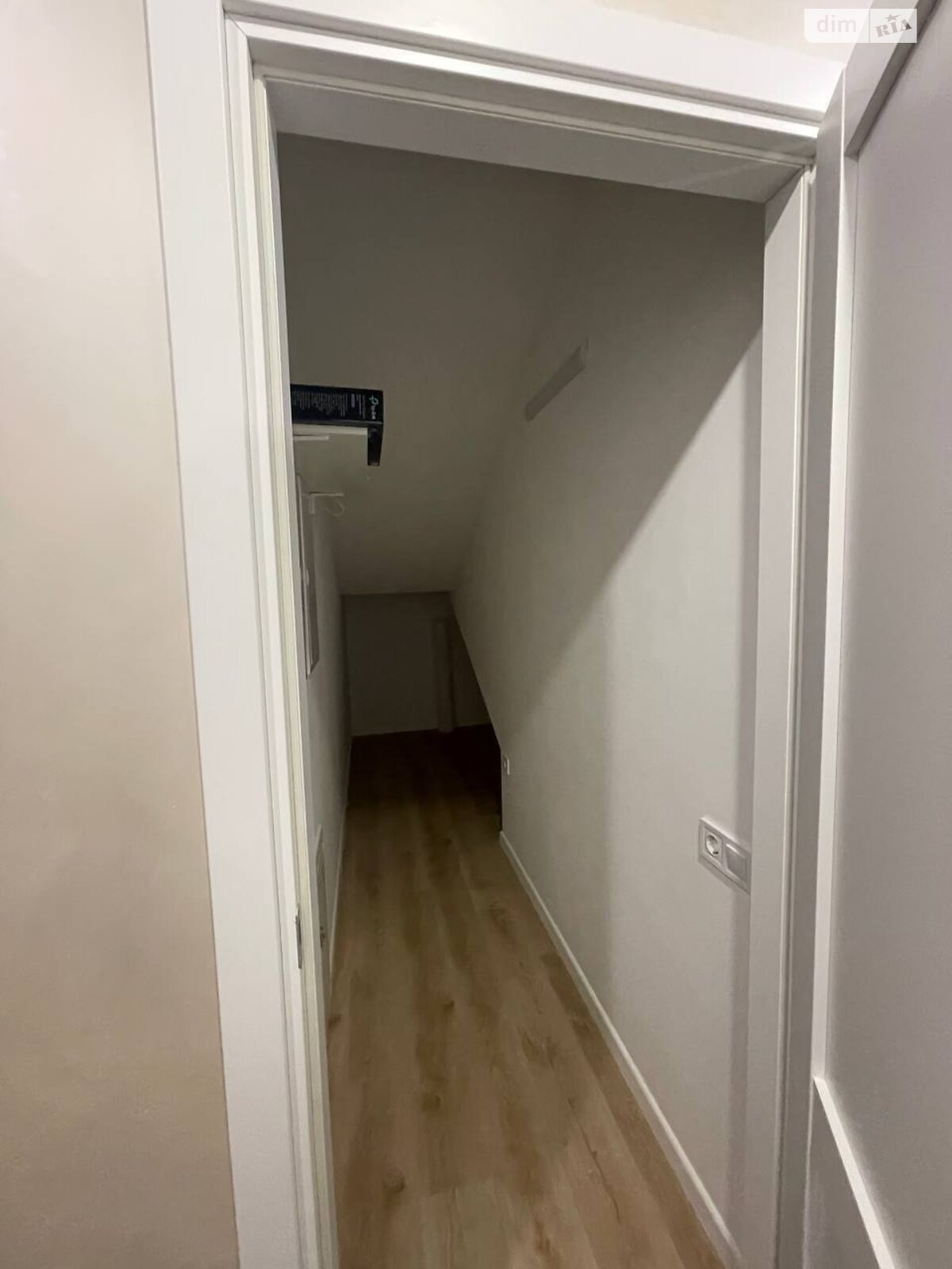 трехэтажный таунхаус, 206 кв. м, кирпич. Сдается помесячно в Днепре, в районе Самарский фото 1 трехэтажный таунхаус, 206 кв. м, кирпич. Сдается помесячно в Днепре, в районе Самарский фото 1