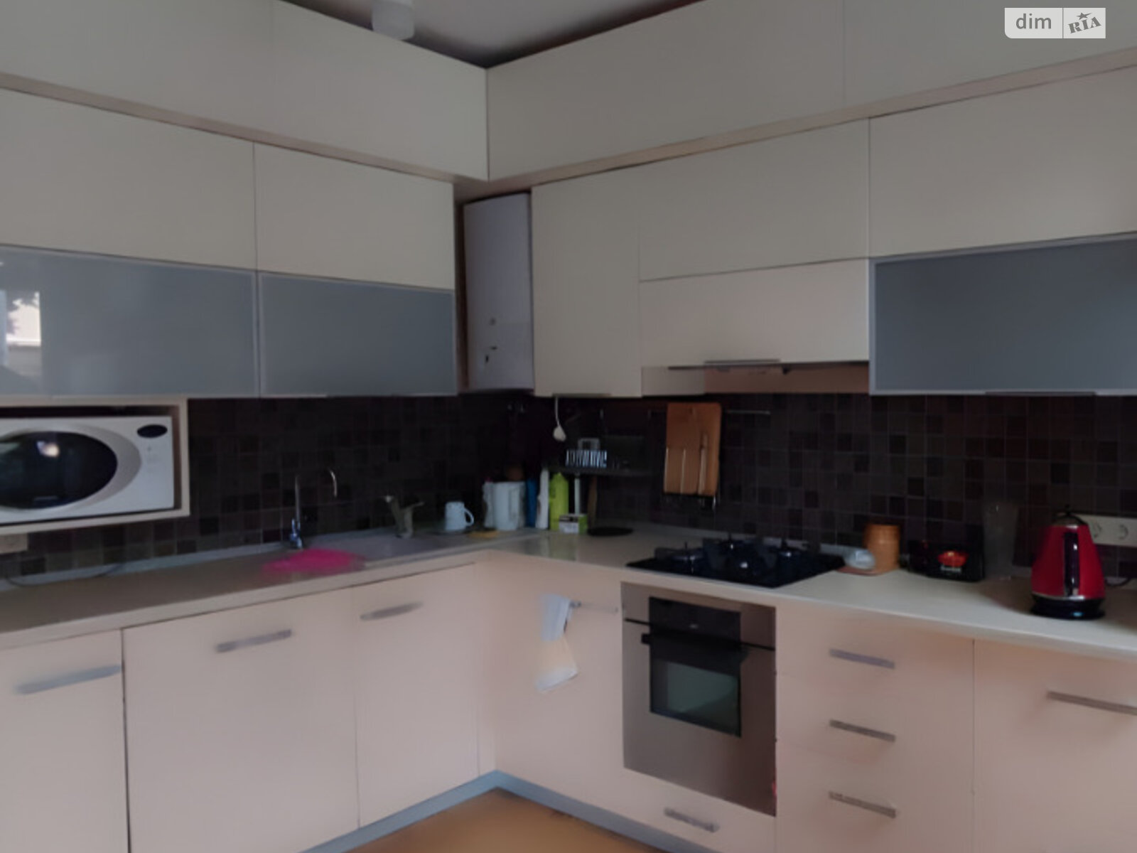 двухэтажный таунхаус, 150 кв. м, кирпич. Сдается помесячно в Фонтанке фото 1 двухэтажный таунхаус, 150 кв. м, кирпич. Сдается помесячно в Фонтанке фото 1