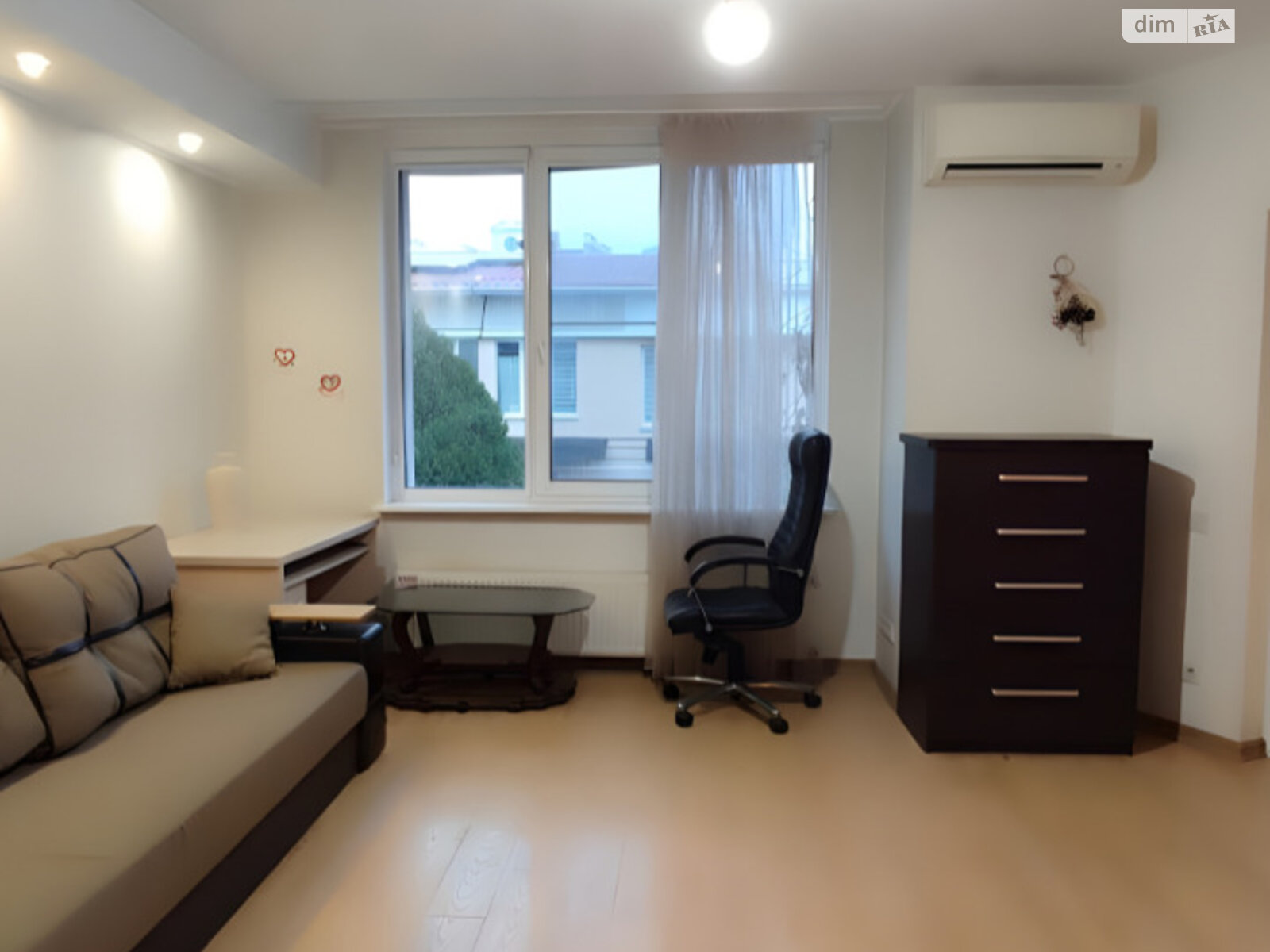 двухэтажный таунхаус, 150 кв. м, кирпич. Сдается помесячно в Фонтанке фото 1 двухэтажный таунхаус, 150 кв. м, кирпич. Сдается помесячно в Фонтанке фото 1