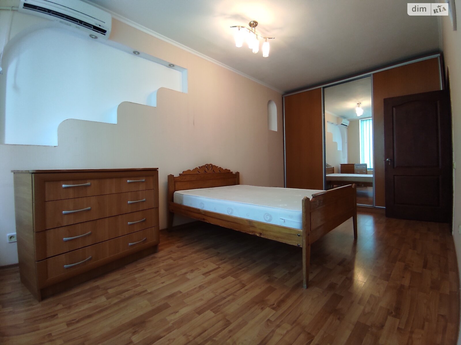 двухэтажный таунхаус, 116 кв. м, монолит. Сдается помесячно в Фонтанке фото 1 двухэтажный таунхаус, 116 кв. м, монолит. Сдается помесячно в Фонтанке фото 1