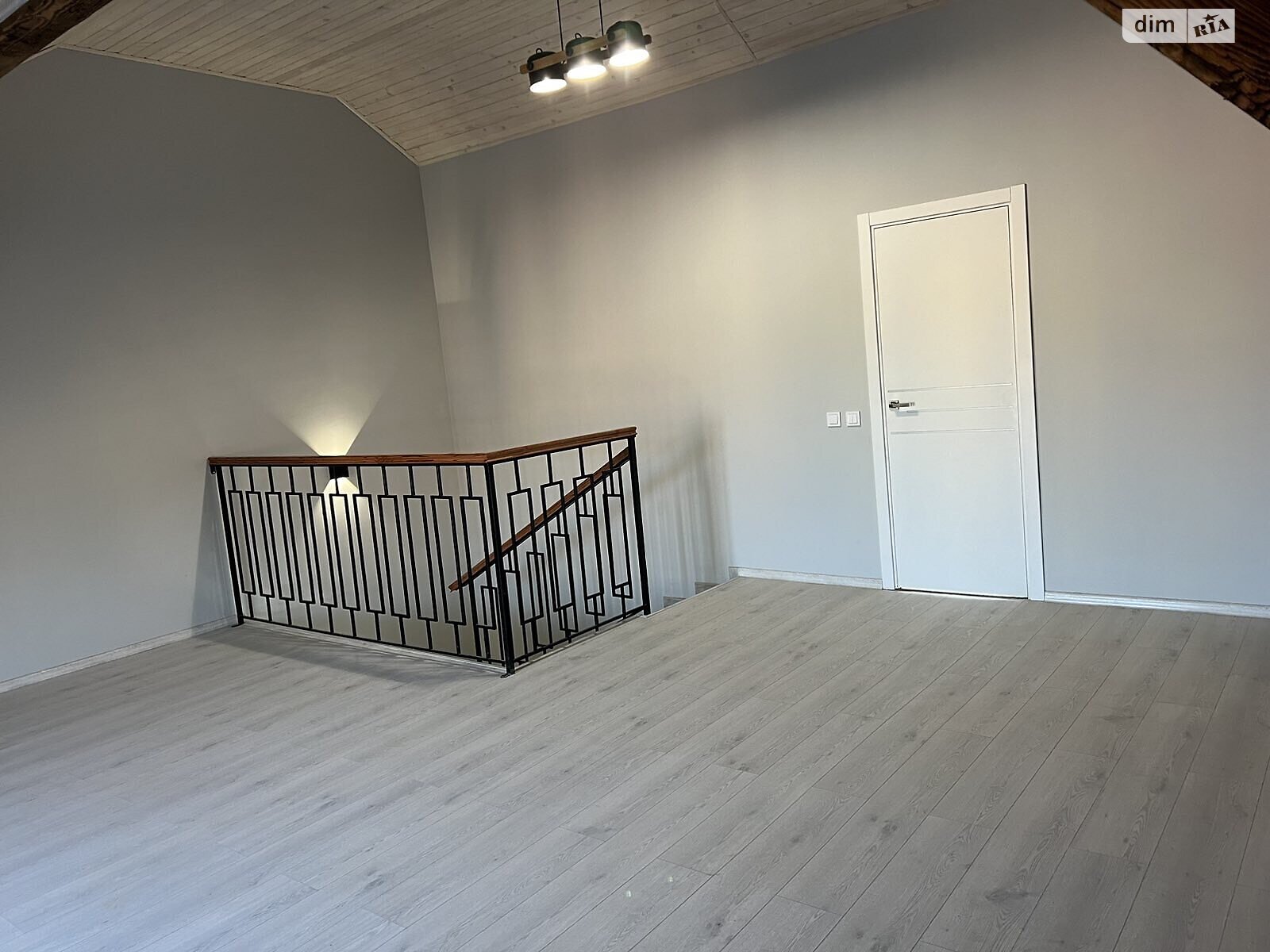 трехэтажный таунхаус, 140 кв. м, кирпич. Сдается помесячно в Годилове фото 1 трехэтажный таунхаус, 140 кв. м, кирпич. Сдается помесячно в Годилове фото 1