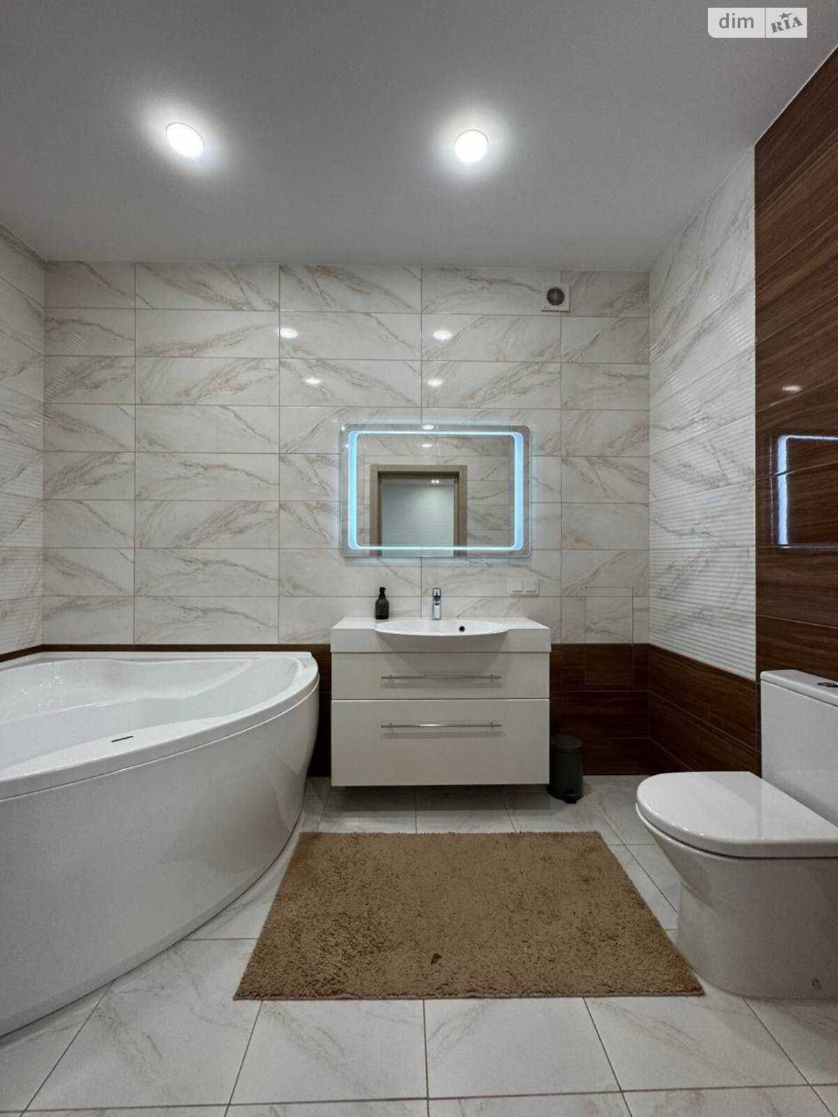 двоповерховий таунхаус, 102 кв. м, цегла. Здається помісячно в Хмельницькому, в районі Виставка фото 1 двопроверховий таунхаус, 102 кв. м, цегла. Здається помісячно в Хмельницькому, в районі Виставка фото 1