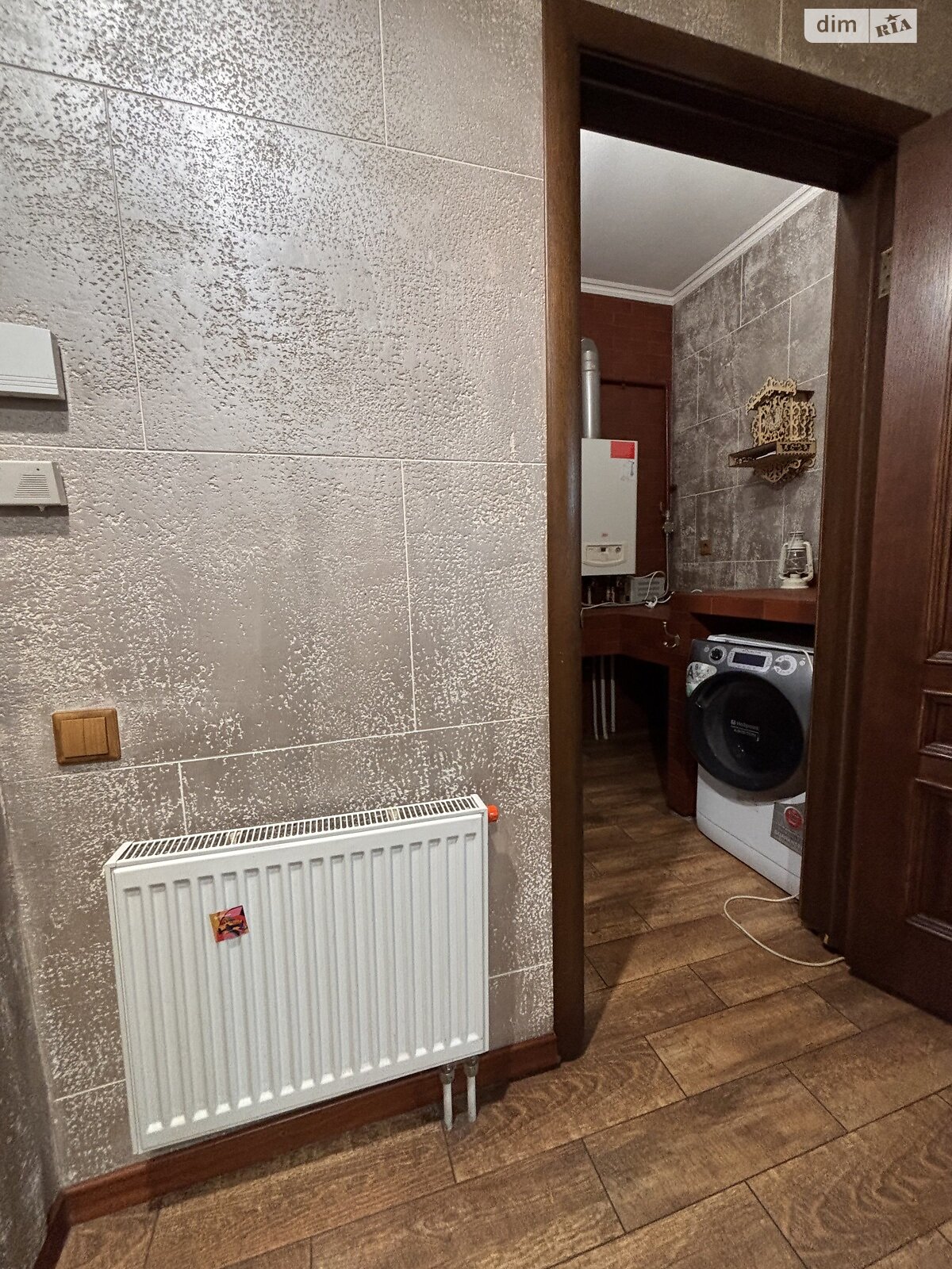 трехэтажный таунхаус, 73 кв. м, кирпич. Сдается помесячно в Ирпене, в районе Ирпень фото 1