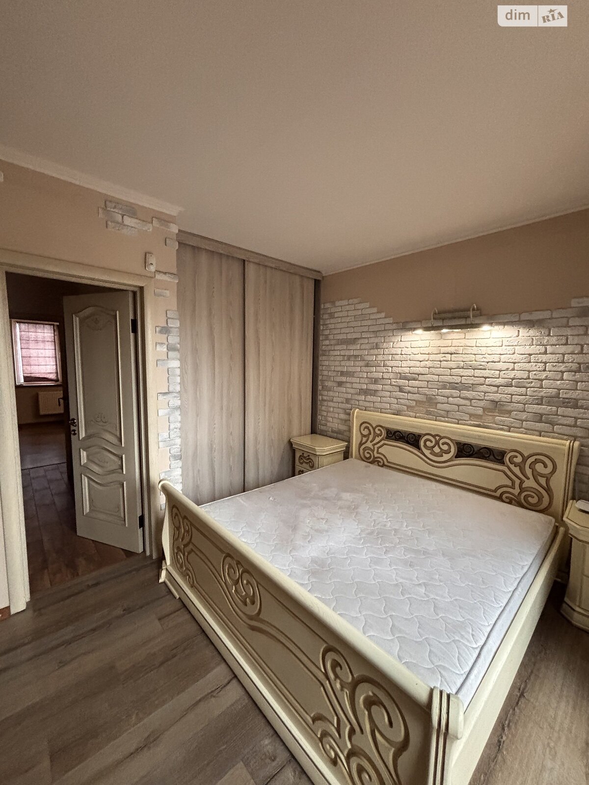 трехэтажный таунхаус, 73 кв. м, кирпич. Сдается помесячно в Ирпене, в районе Ирпень фото 1