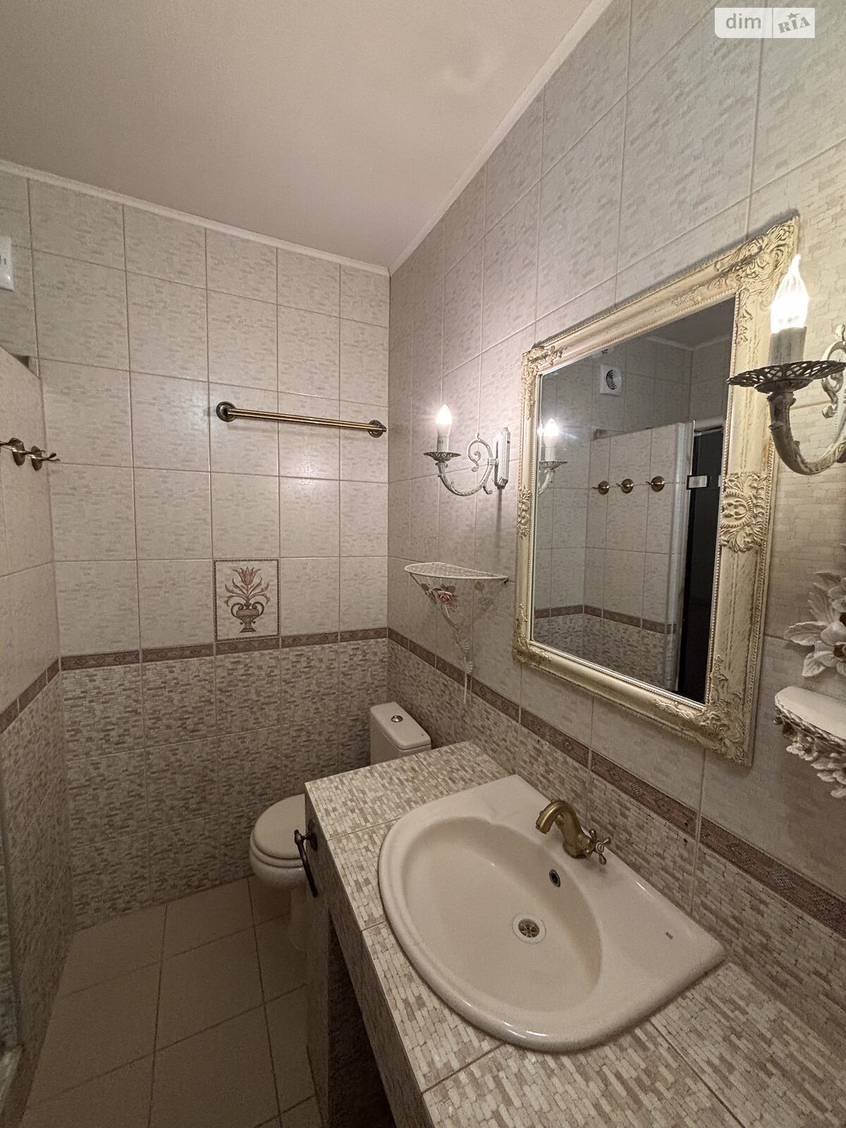 трехэтажный таунхаус, 73 кв. м, кирпич. Сдается помесячно в Ирпене, в районе Ирпень фото 1