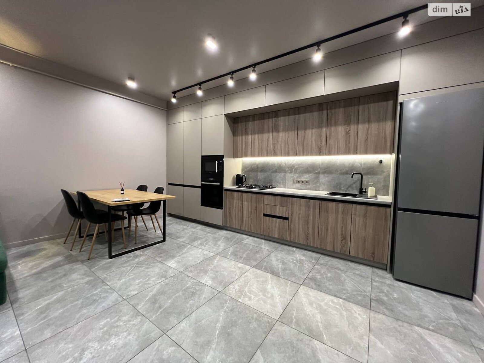 двухэтажный таунхаус, 130 кв. м, кирпич. Сдается помесячно в Ирпене фото 1