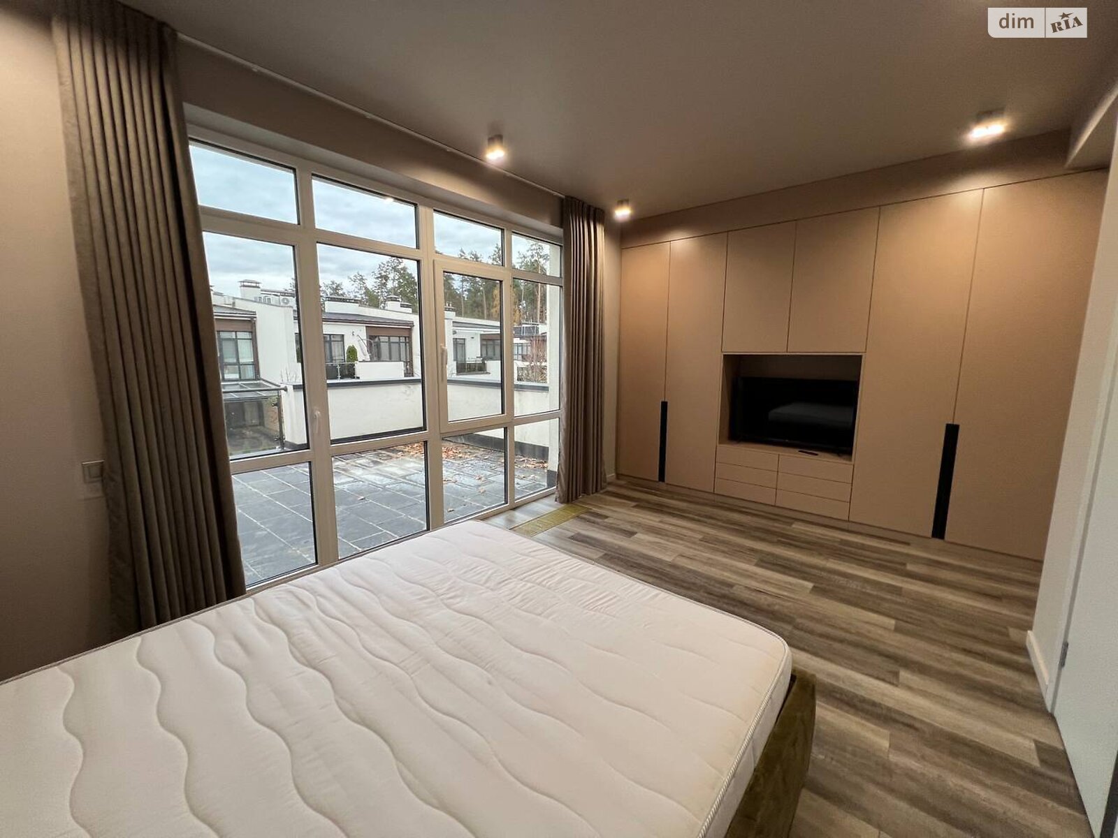 двухэтажный таунхаус, 130 кв. м, кирпич. Сдается помесячно в Ирпене фото 1