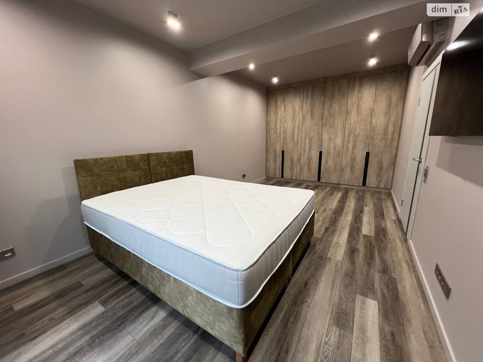 двухэтажный таунхаус, 130 кв. м, кирпич. Сдается помесячно в Ирпене фото 1