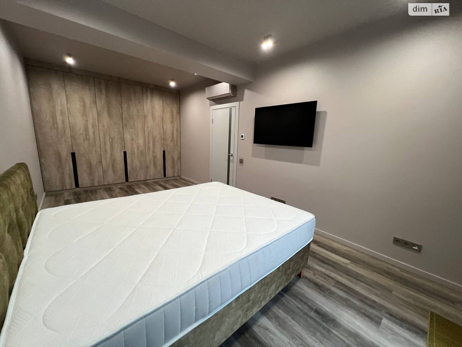 двухэтажный таунхаус, 130 кв. м, кирпич. Сдается помесячно в Ирпене фото 1