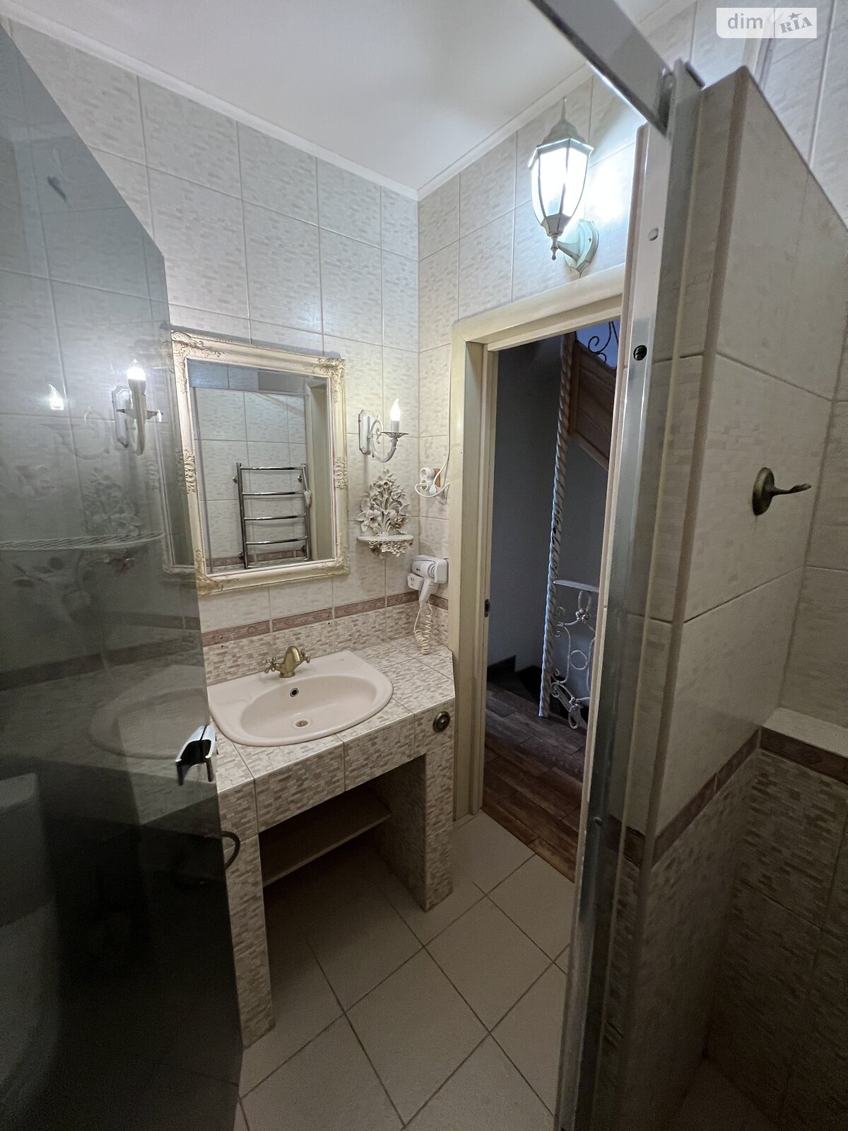 трехэтажный таунхаус, 120 кв. м, кирпич. Сдается помесячно в Ирпене, в районе Романовка фото 1