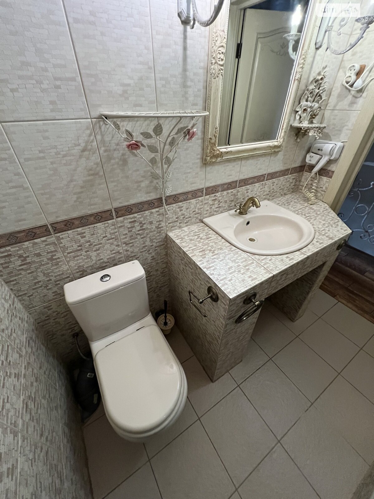 трехэтажный таунхаус, 120 кв. м, кирпич. Сдается помесячно в Ирпене, в районе Романовка фото 1