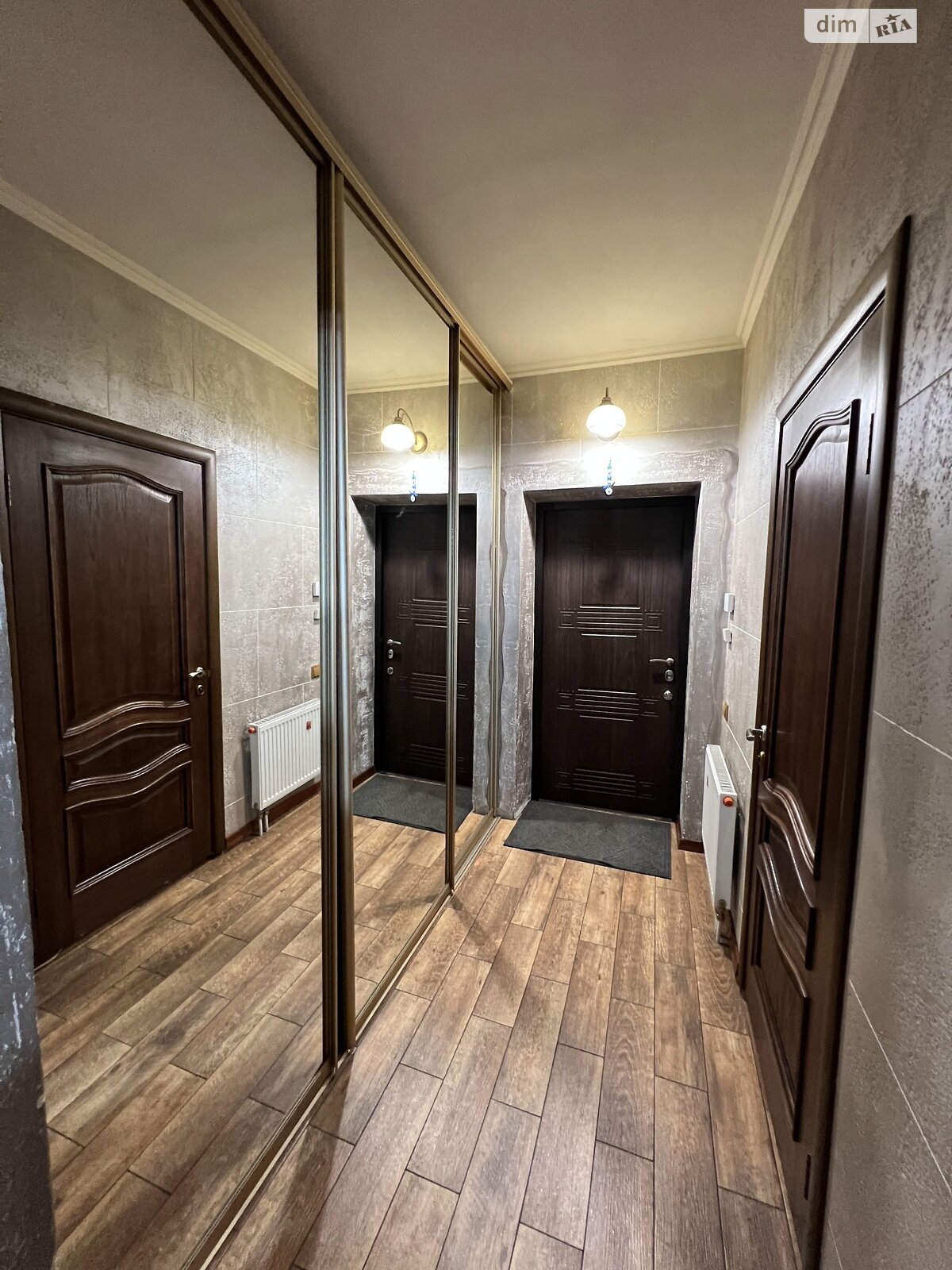 трехэтажный таунхаус, 120 кв. м, кирпич. Сдается помесячно в Ирпене, в районе Романовка фото 1