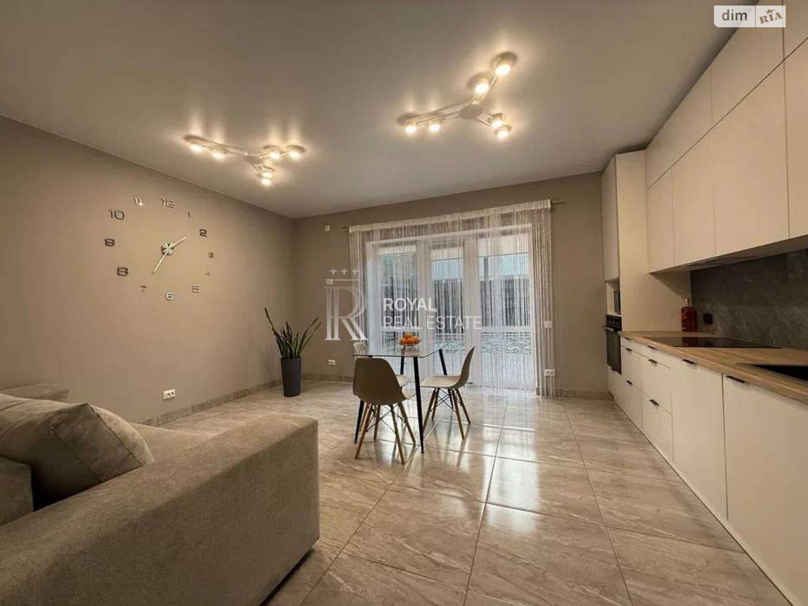 двоповерховий таунхаус, 100 кв. м, цегла. Здається помісячно в Києві, в районі Биківня фото 1 двопроверховий таунхаус, 100 кв. м, цегла. Здається помісячно в Києві, в районі Биківня фото 1