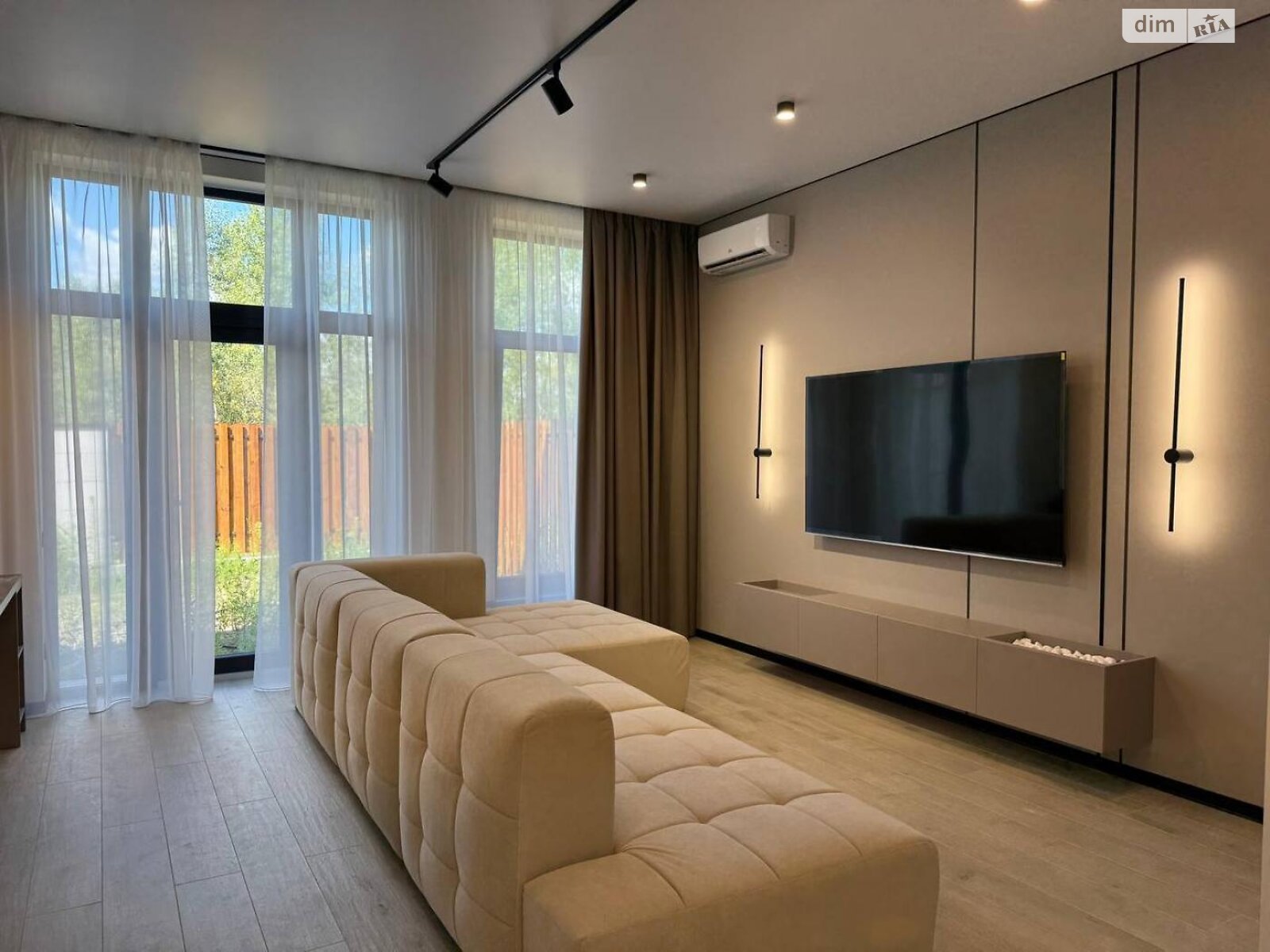 двухэтажный таунхаус, 125 кв. м, газобетон. Сдается помесячно в Киеве, в районе Осокорки фото 1