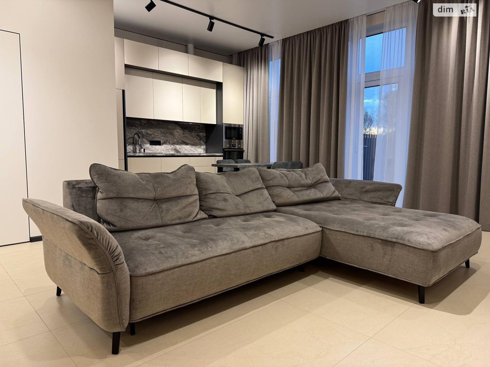 двухэтажный таунхаус, 125 кв. м, кирпич. Сдается помесячно в Киеве, в районе Осокорки фото 1 двухэтажный таунхаус, 125 кв. м, кирпич. Сдается помесячно в Киеве, в районе Осокорки фото 1