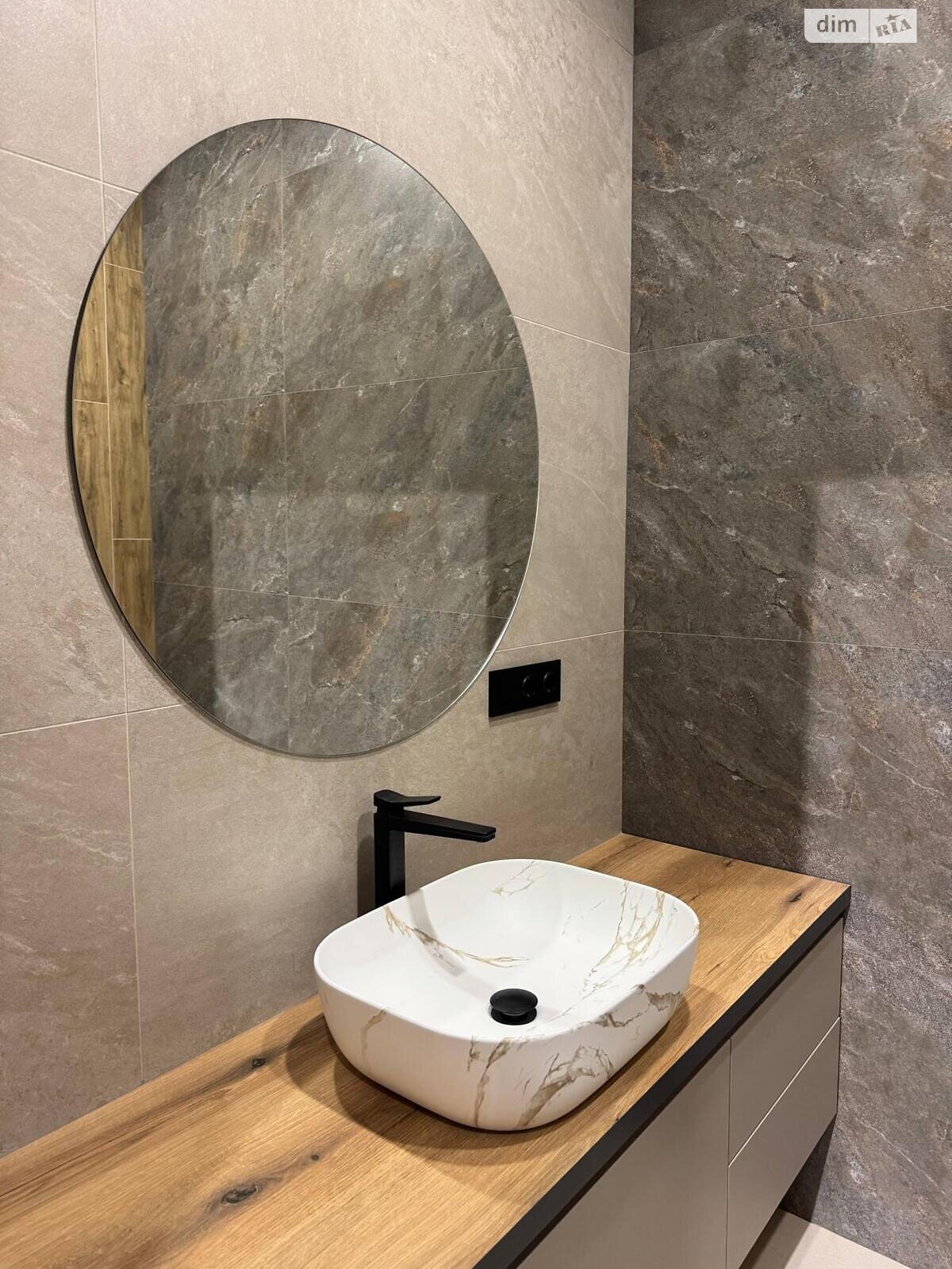 двухэтажный таунхаус, 125 кв. м, кирпич. Сдается помесячно в Киеве, в районе Осокорки фото 1 двухэтажный таунхаус, 125 кв. м, кирпич. Сдается помесячно в Киеве, в районе Осокорки фото 1